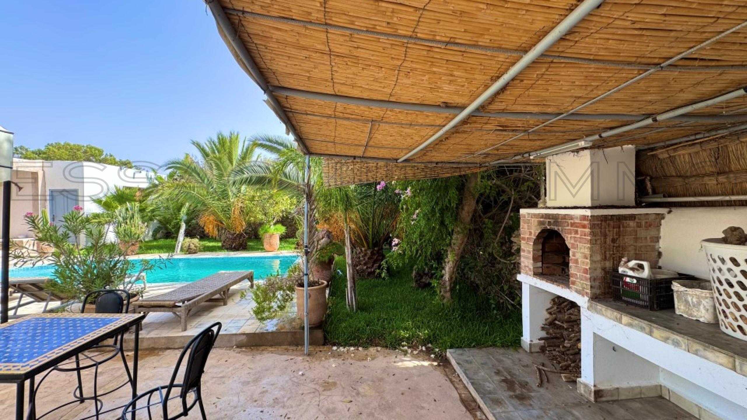 villa avec piscine