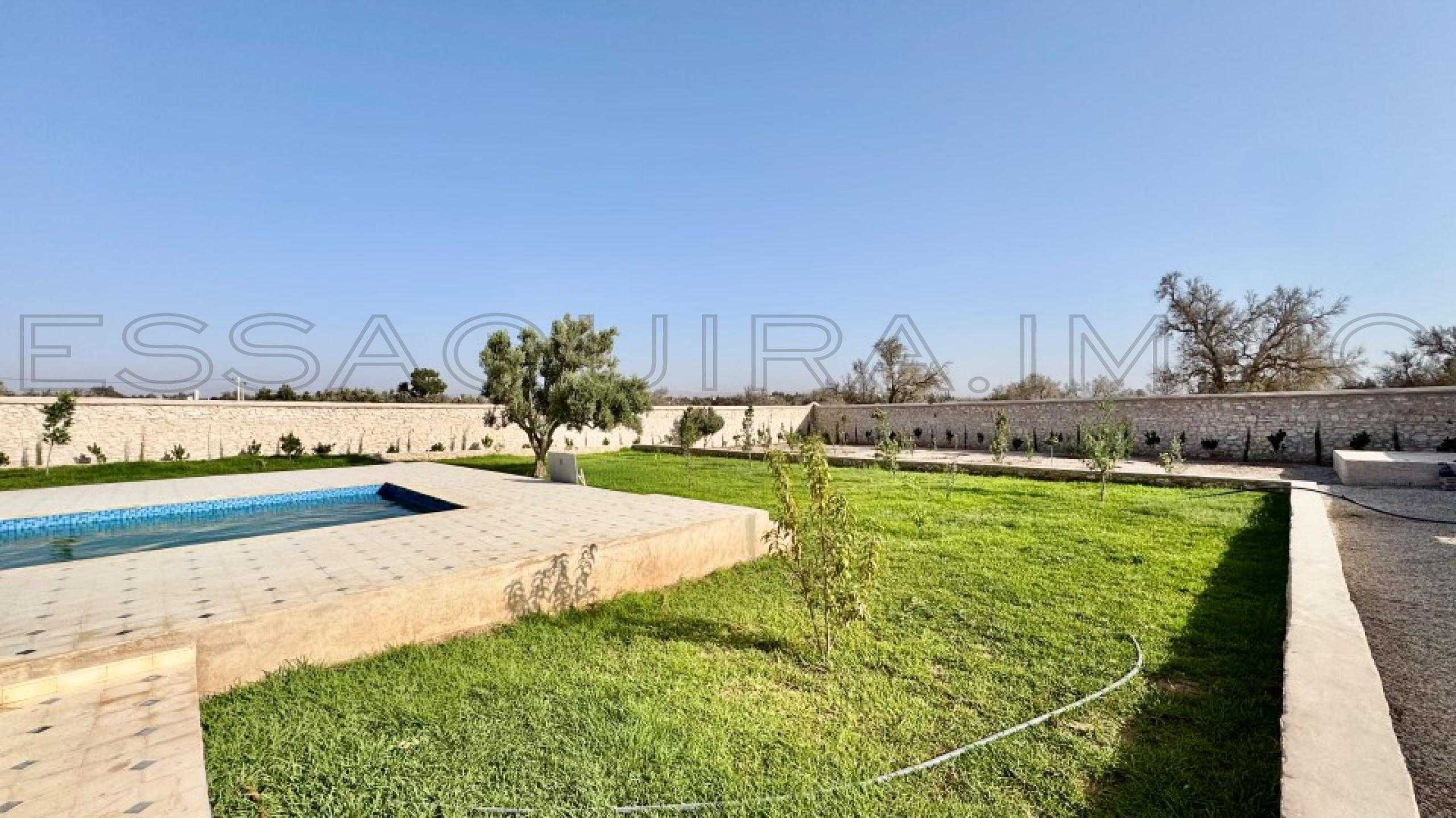 villa avec terrasse