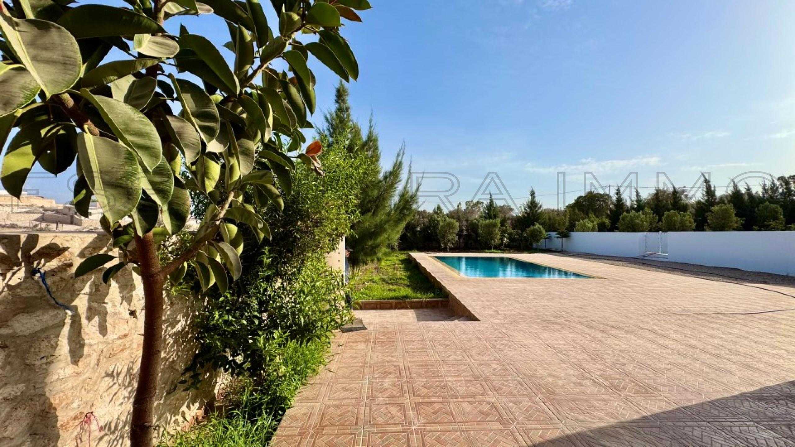 villa référence 2420