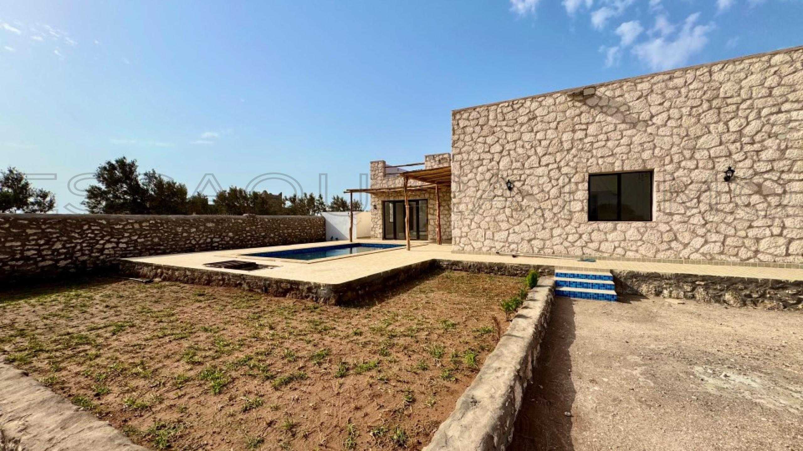 villa avec 3 chambres et 3 salles de bain