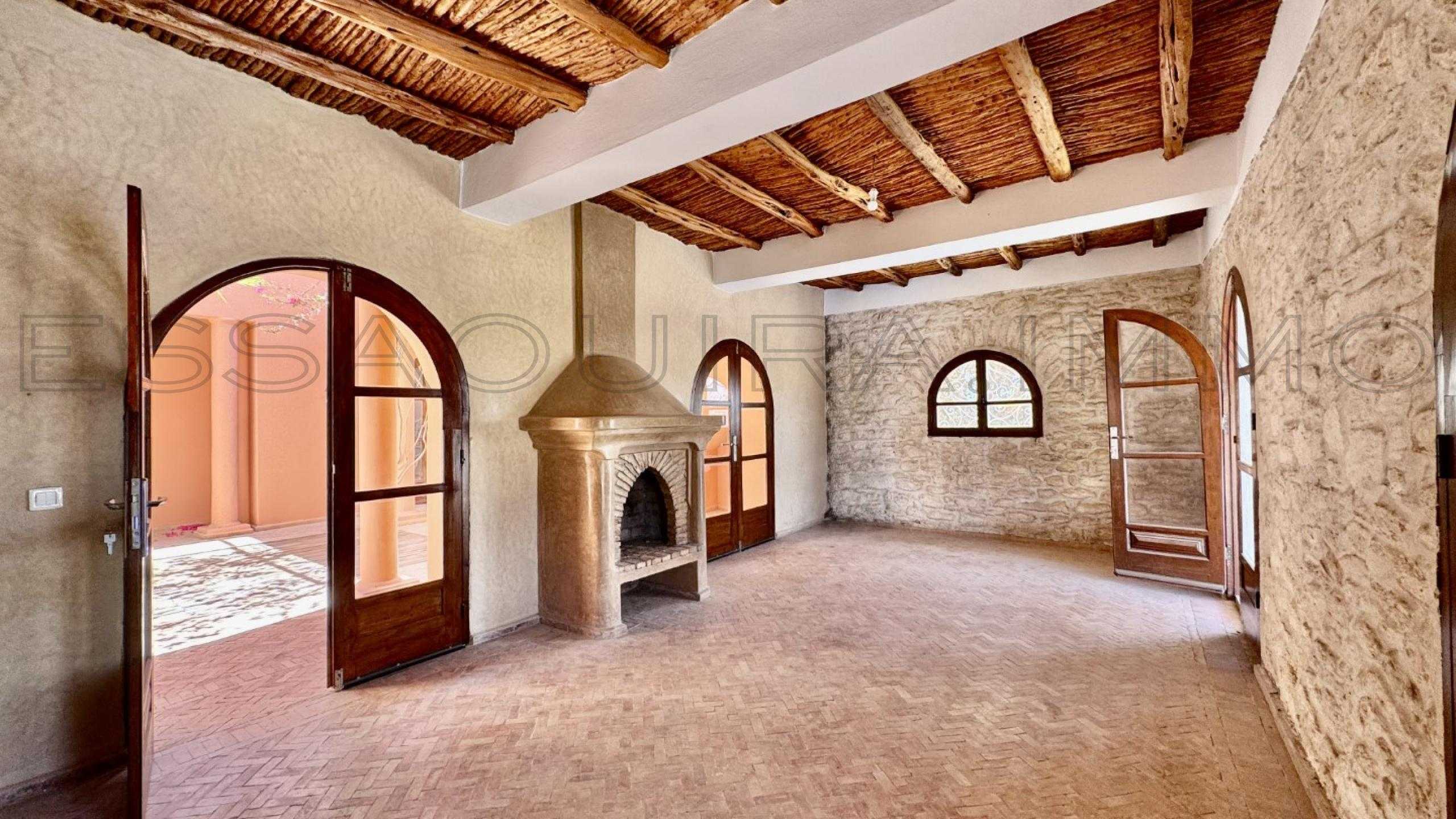 villa avec 6 chambres et 4 salles de bain