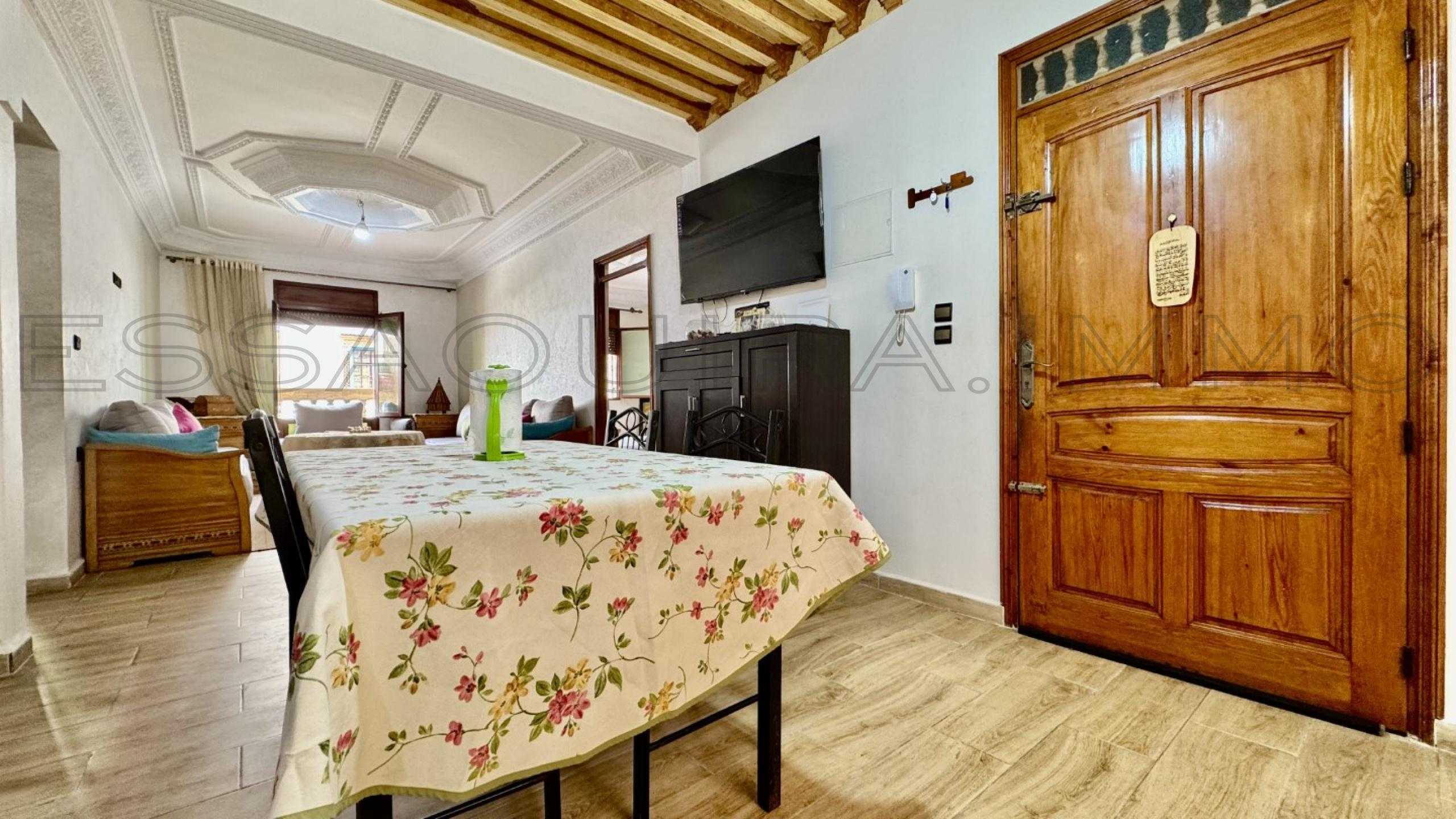 appartement avec 2 chambres et 1 salle de bain