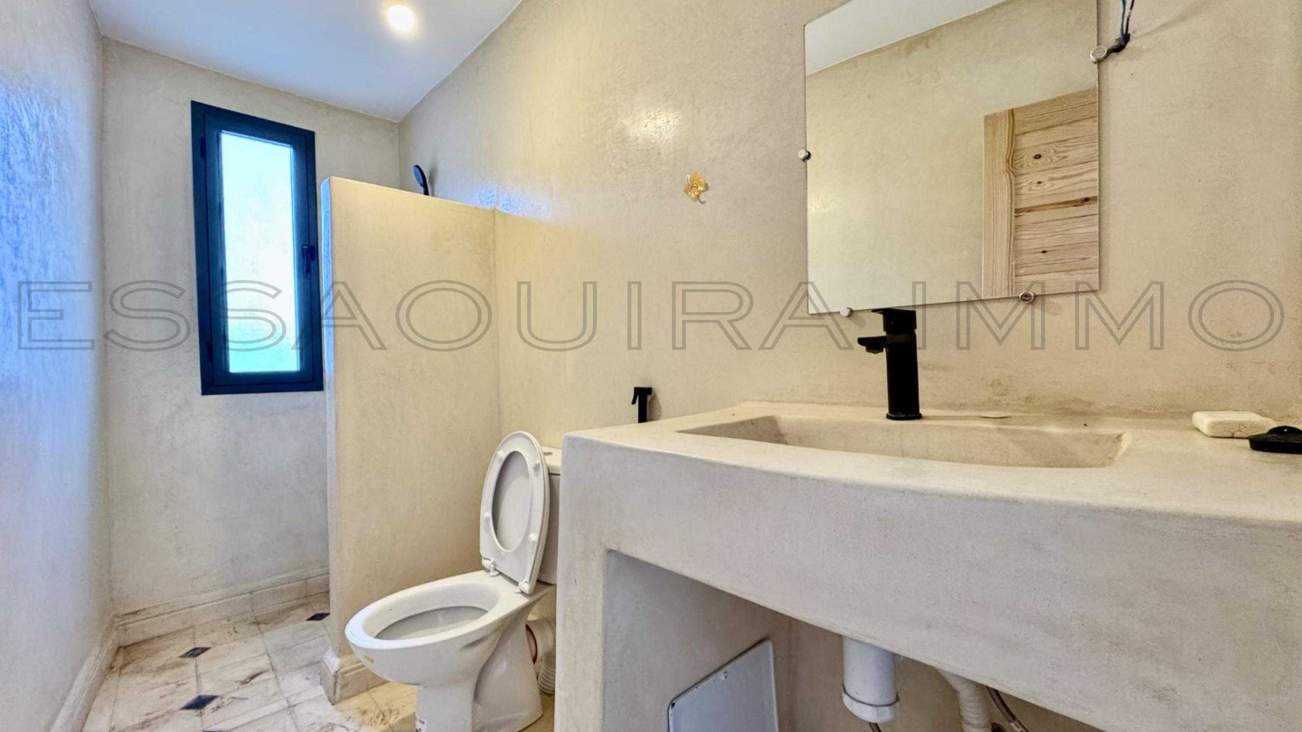 villa avec 5 chambres et 6 salles de bain