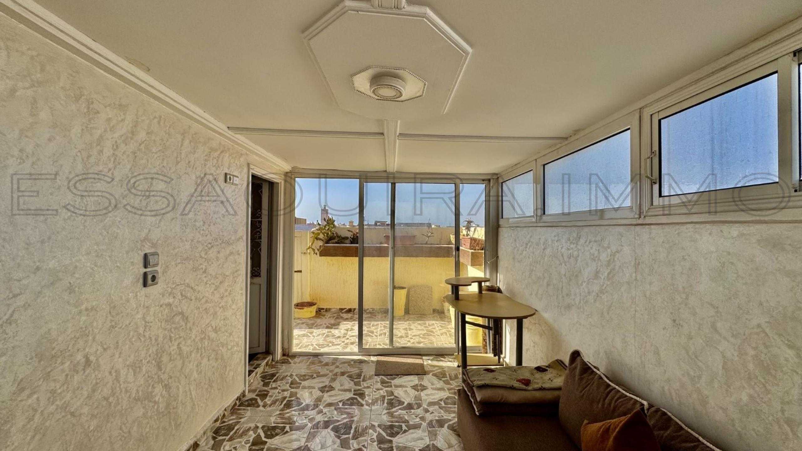 appartement avec réfrigérateur