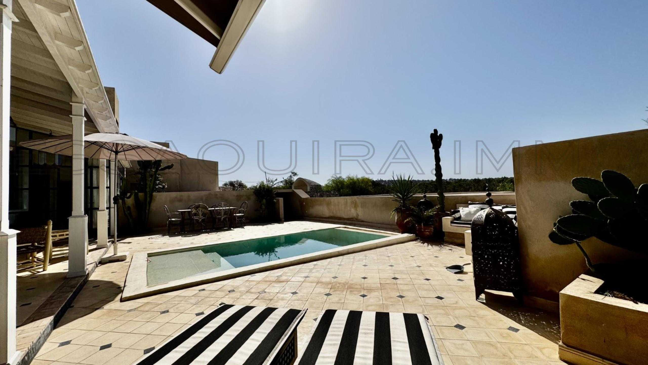 villa de 270 m² sur un terrain de 0 m²