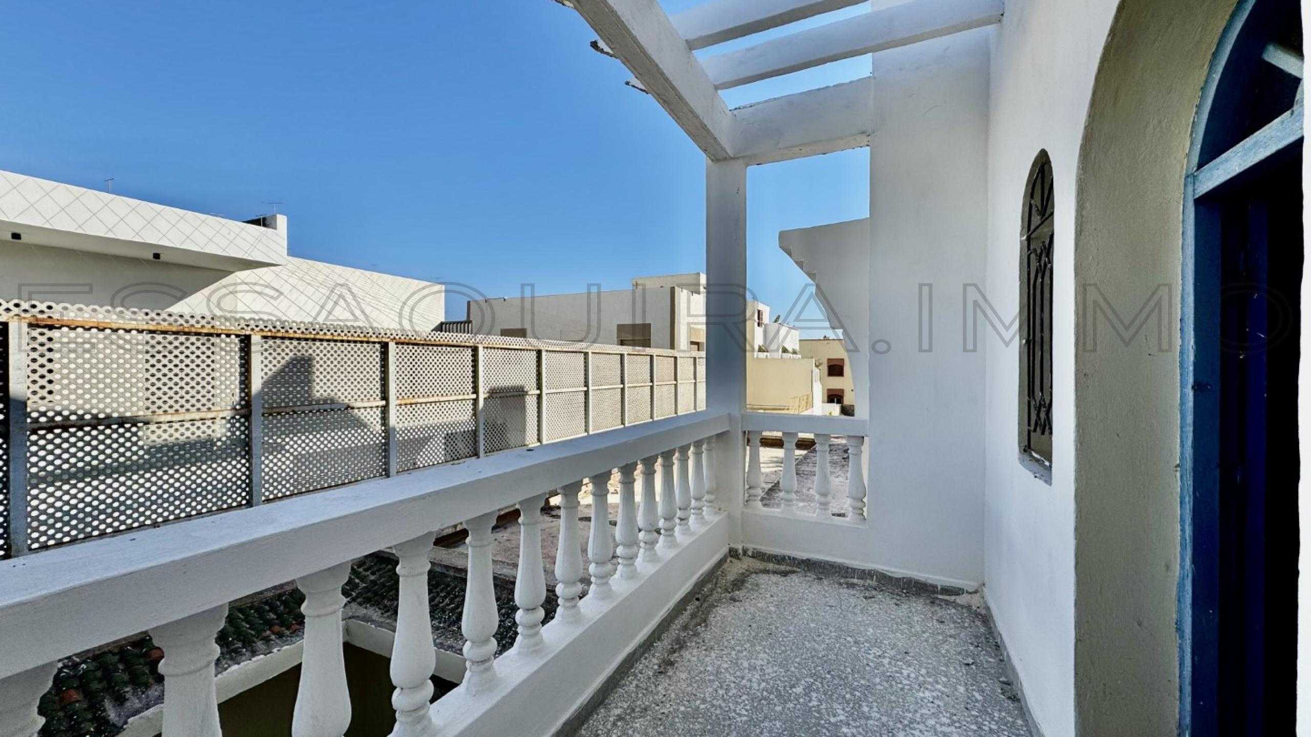 villa avec terrasse