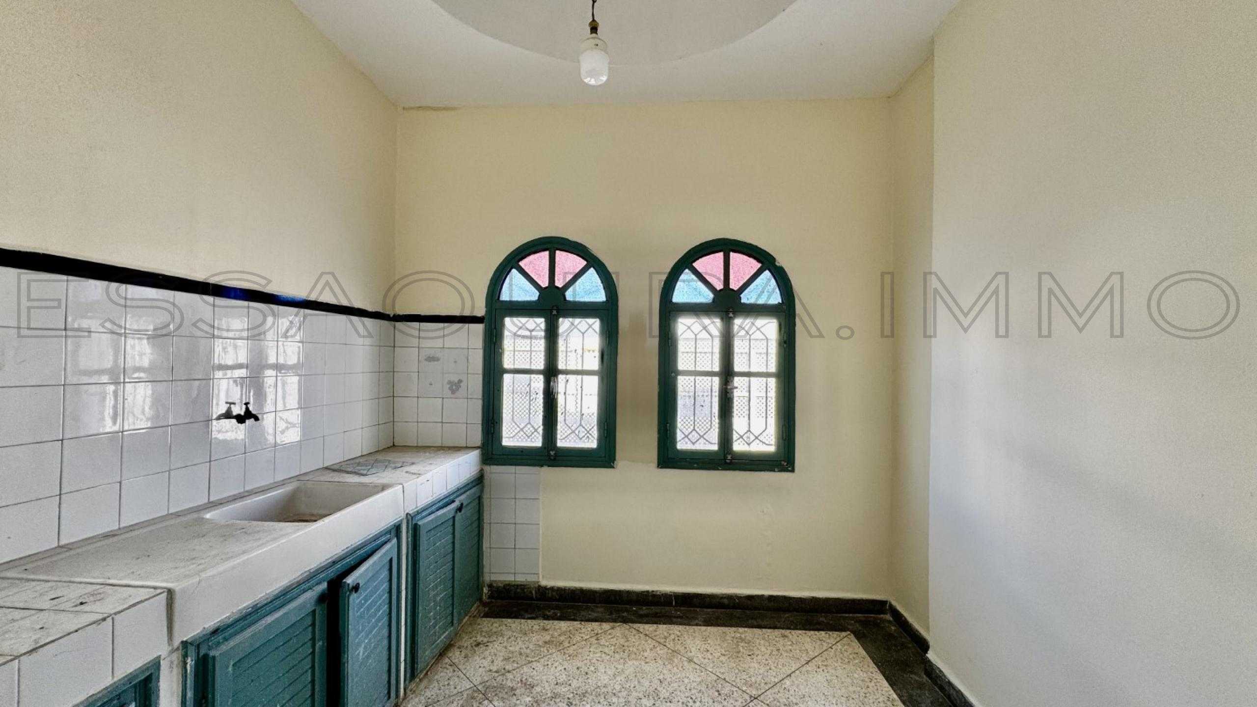villa avec balcon