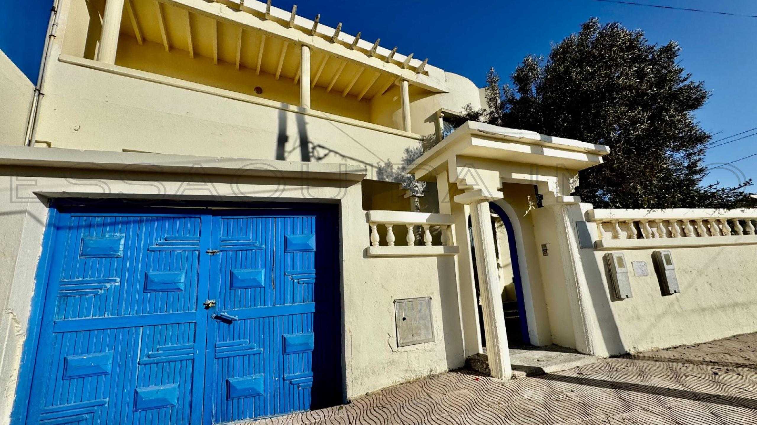 villa avec parking