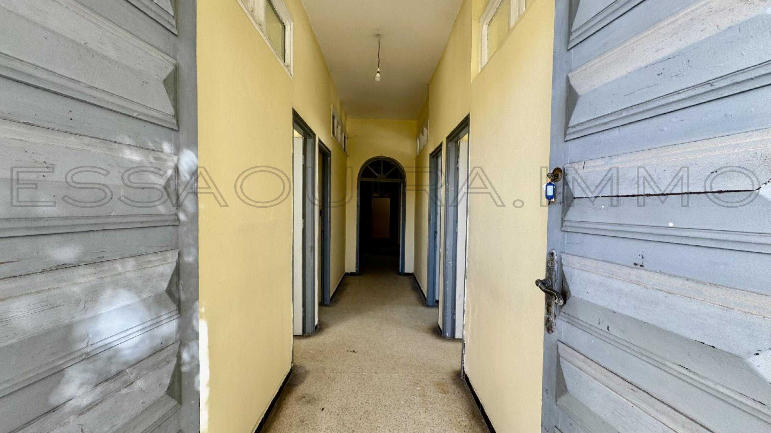 villa de 448 m² sur un terrain de 424 m²