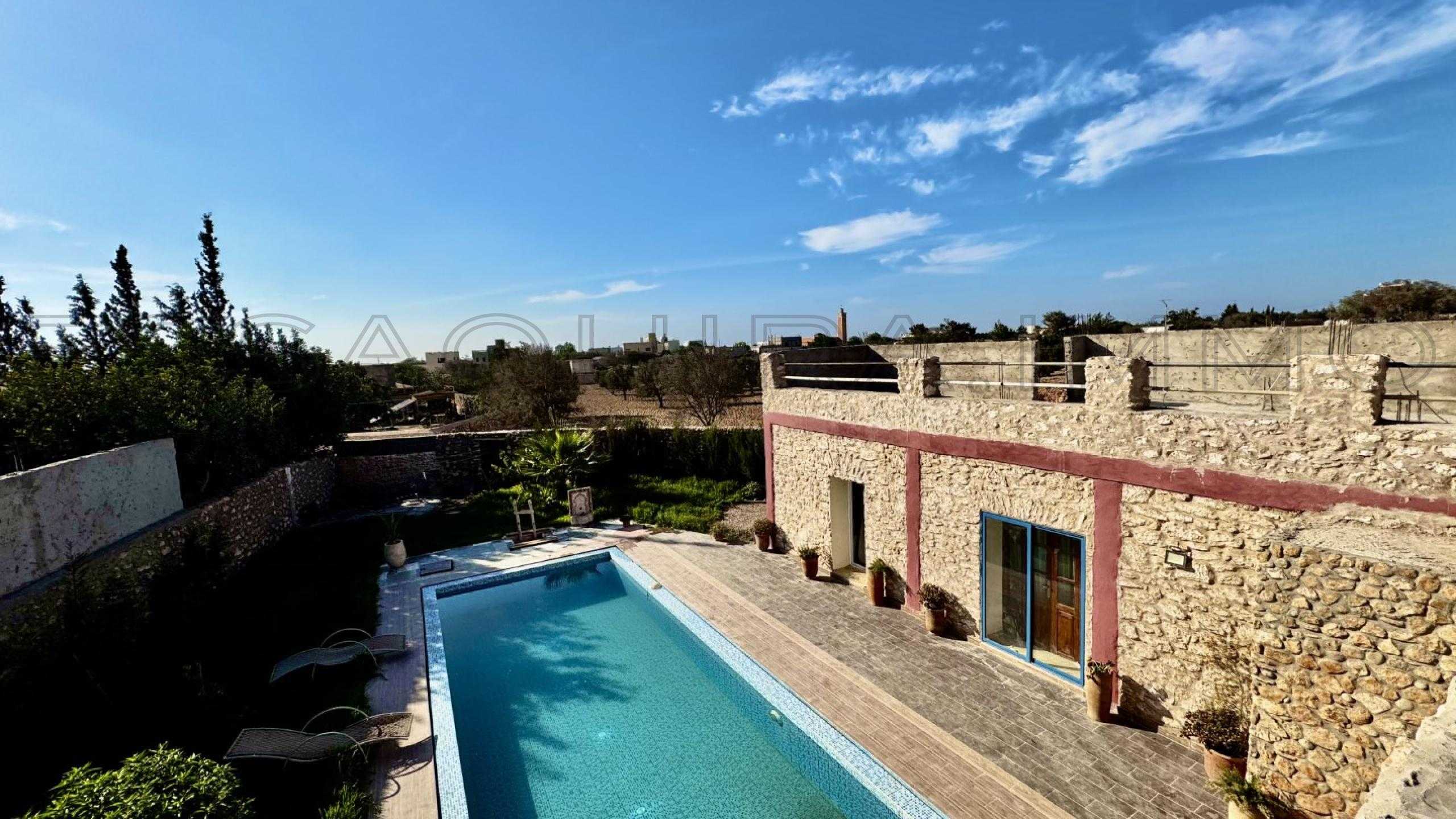 villa à 10 000dhs /mois