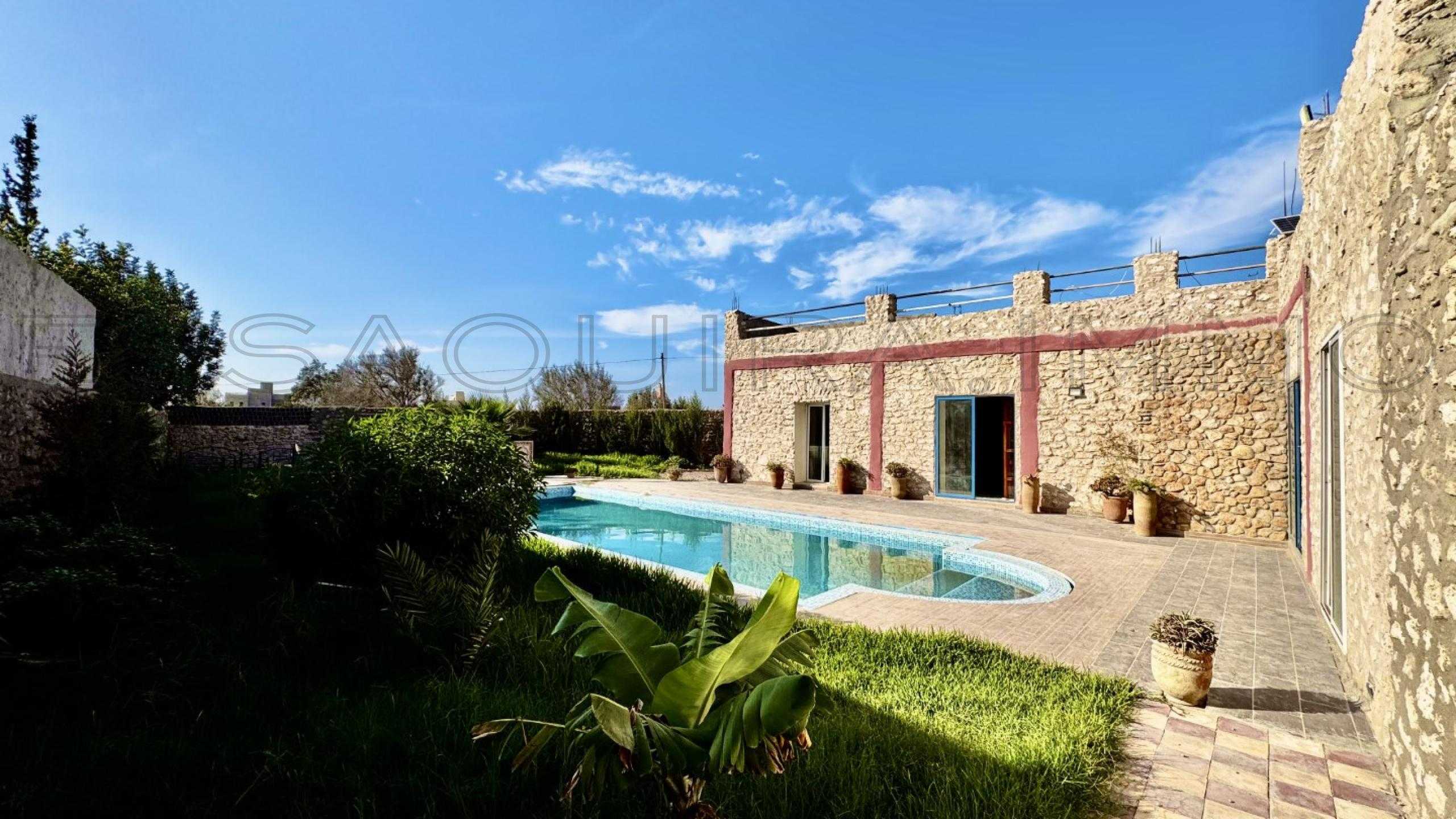 villa avec 3 chambres et 3 salles de bain