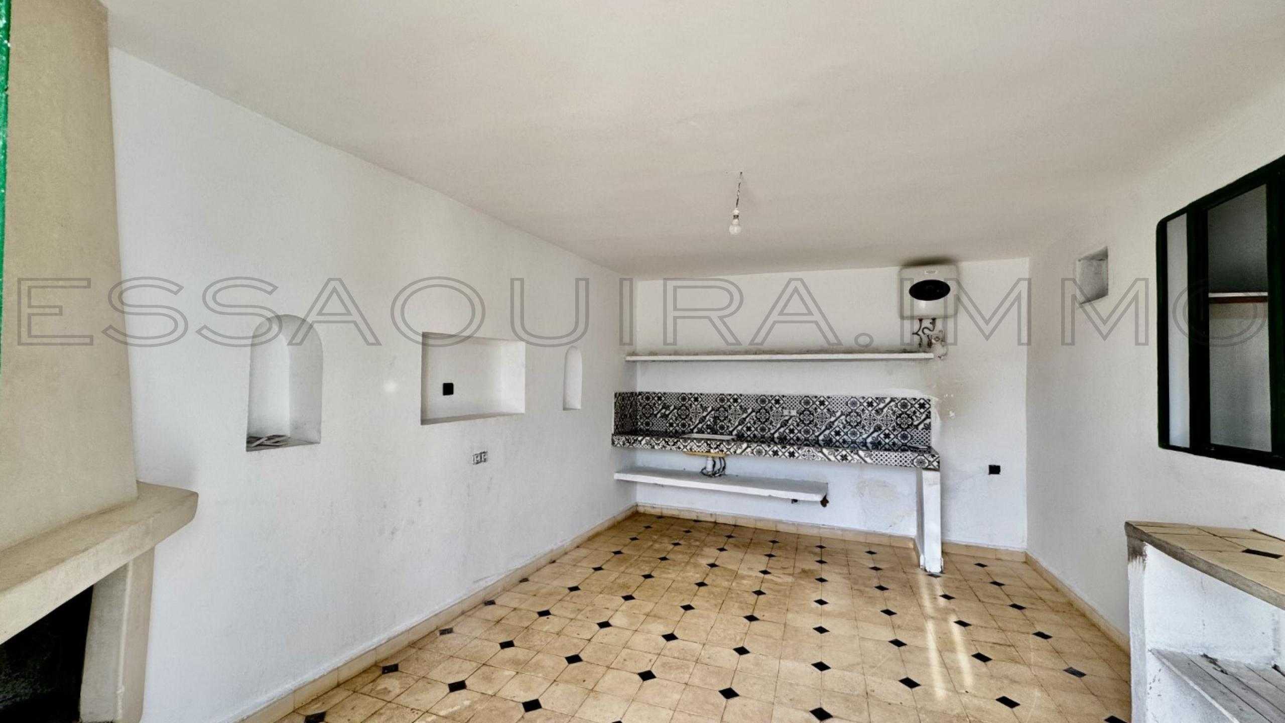 maison avec 3 chambres et 2 salles de bain