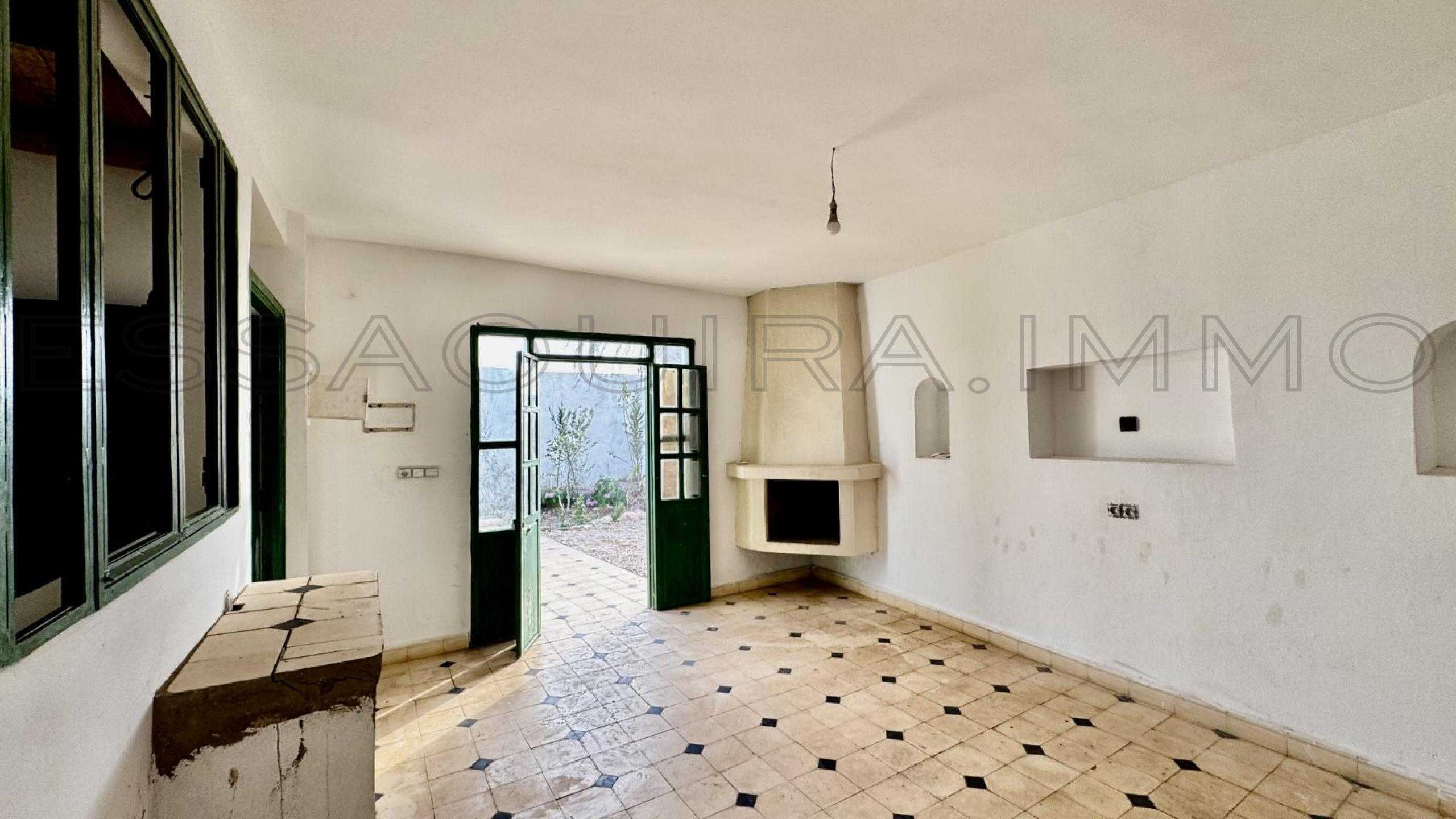 maison avec 3 chambres et 2 salles de bain