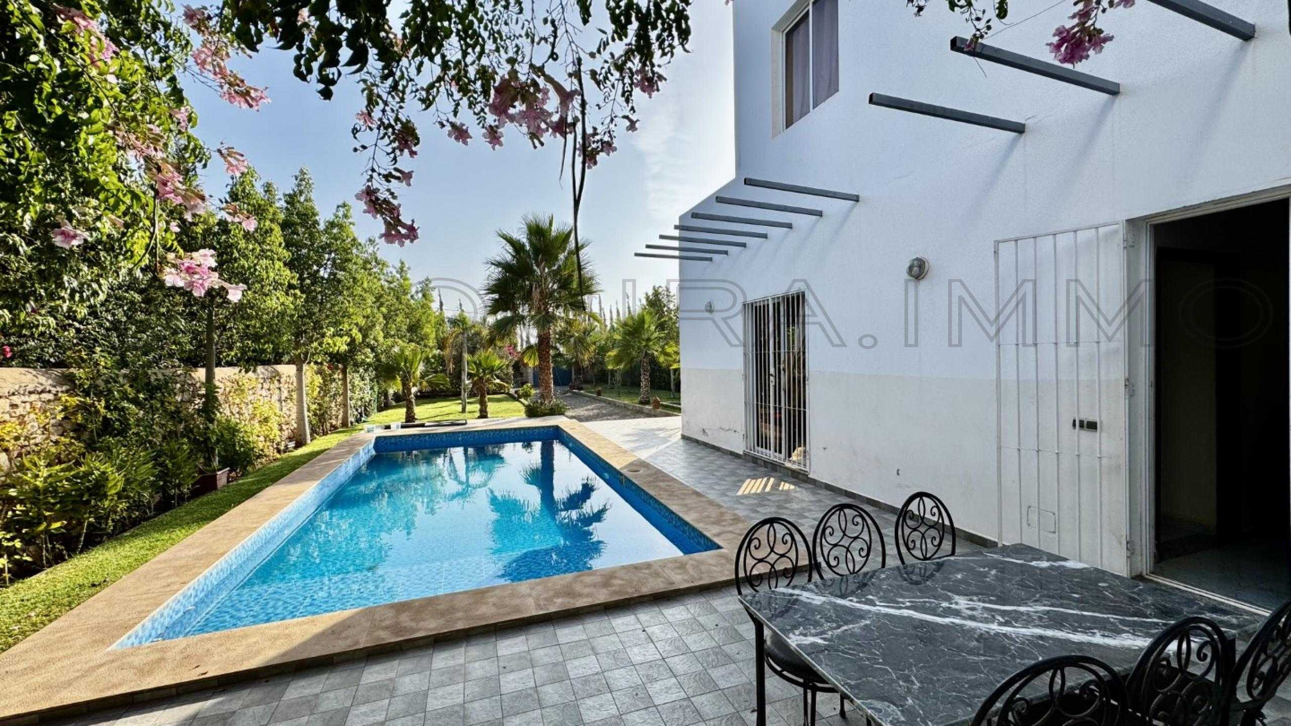 villa à 15 000dhs /mois