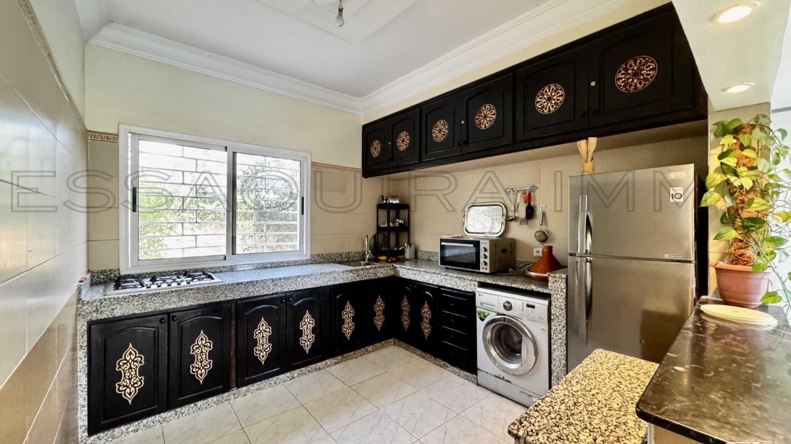 villa de 240 m² sur un terrain de 1,000 m²