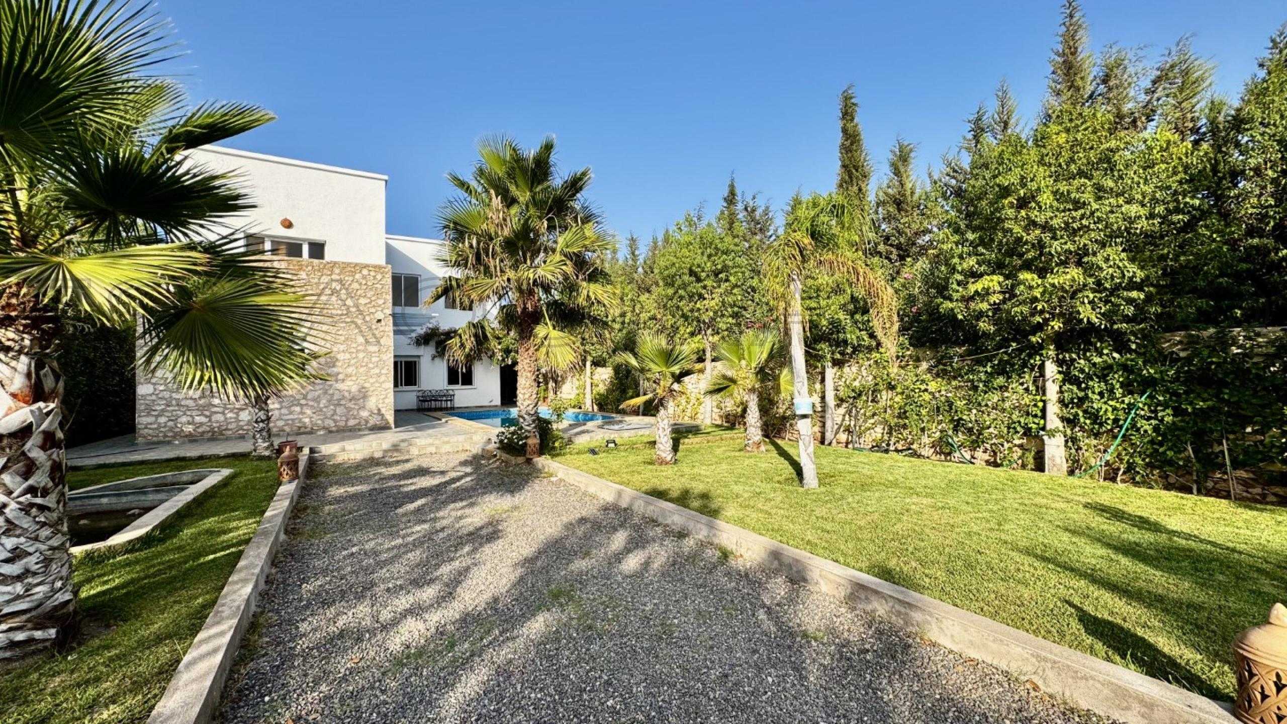 villa avec terrasse
