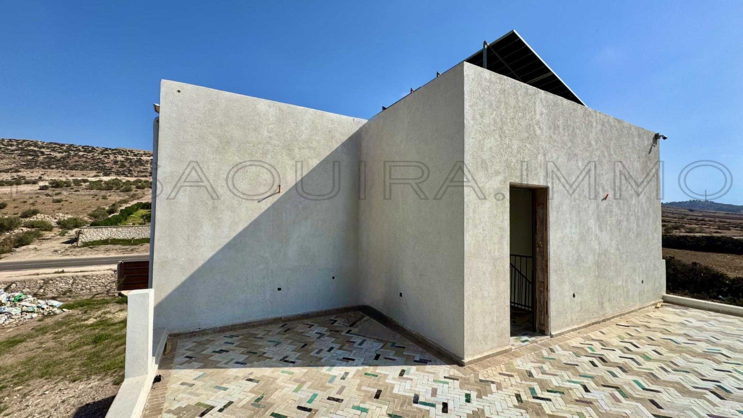 villa de 260 m² sur un terrain de 1,000 m²