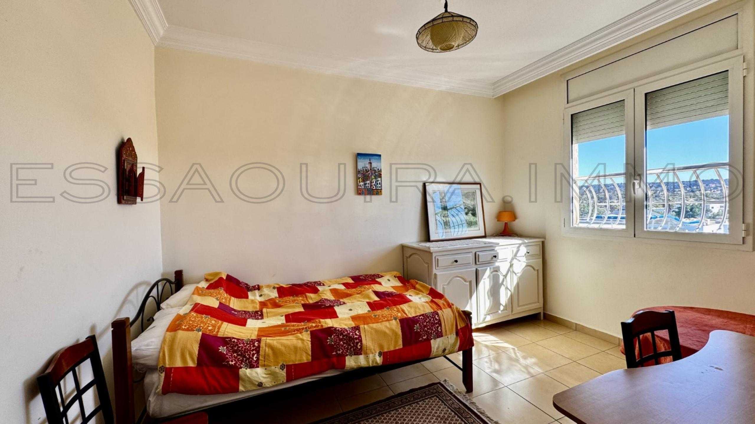 appartement avec 3 chambres et 1 salle de bain