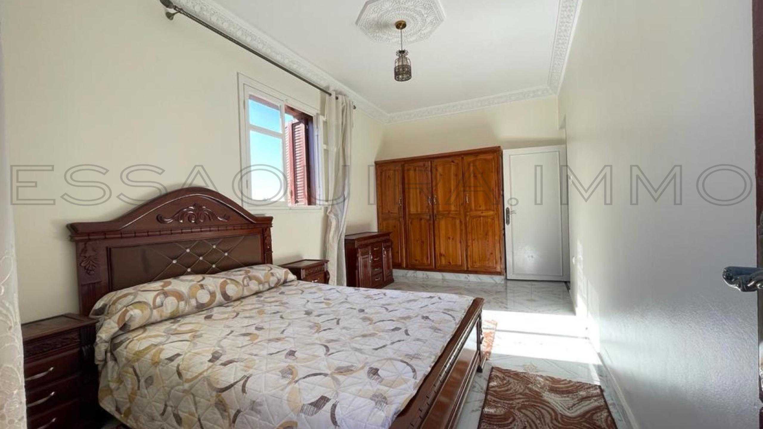 appartement avec 2 chambres et 1 salle de bain