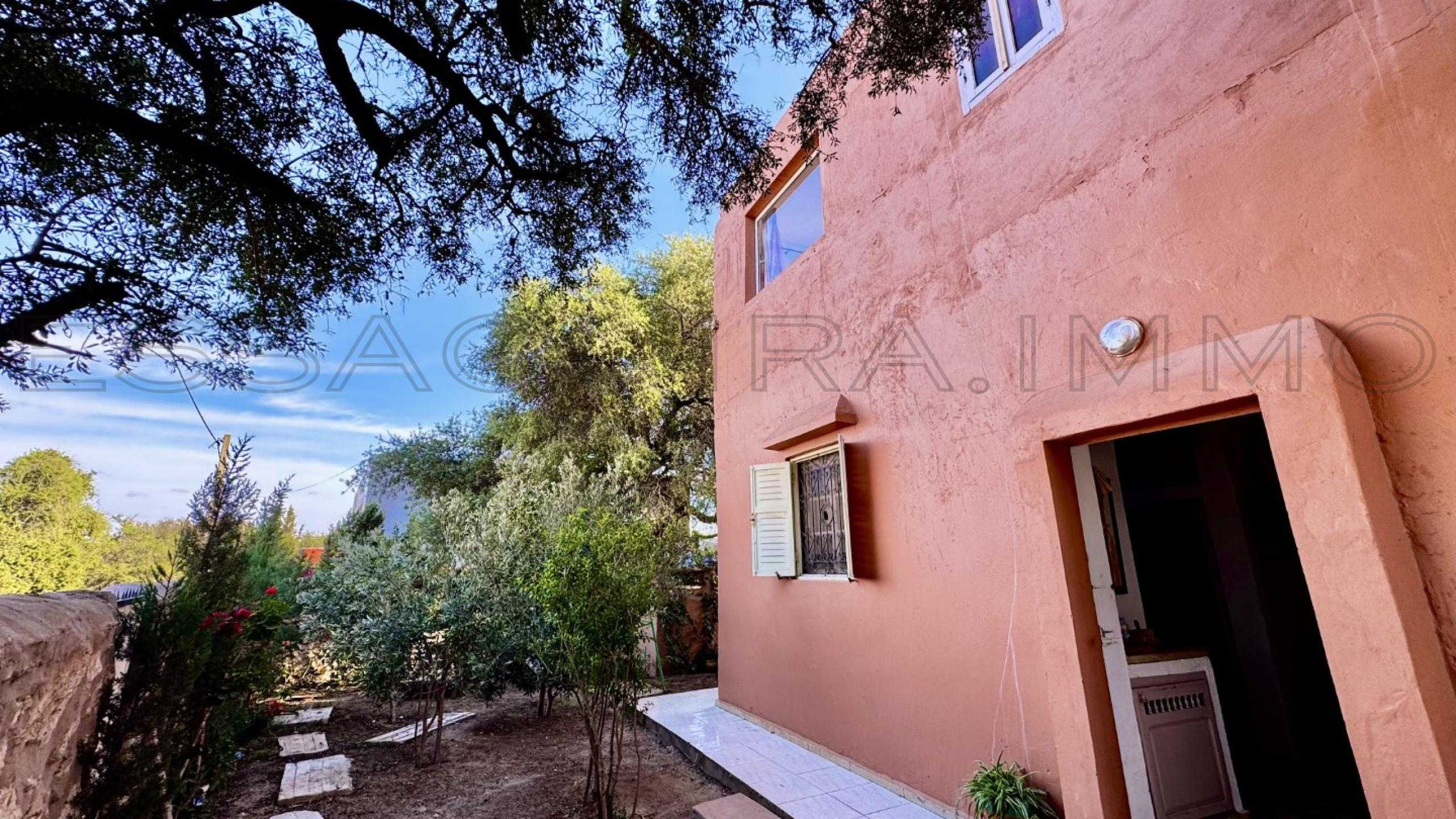 maison avec 4 chambres et 3 salles de bain