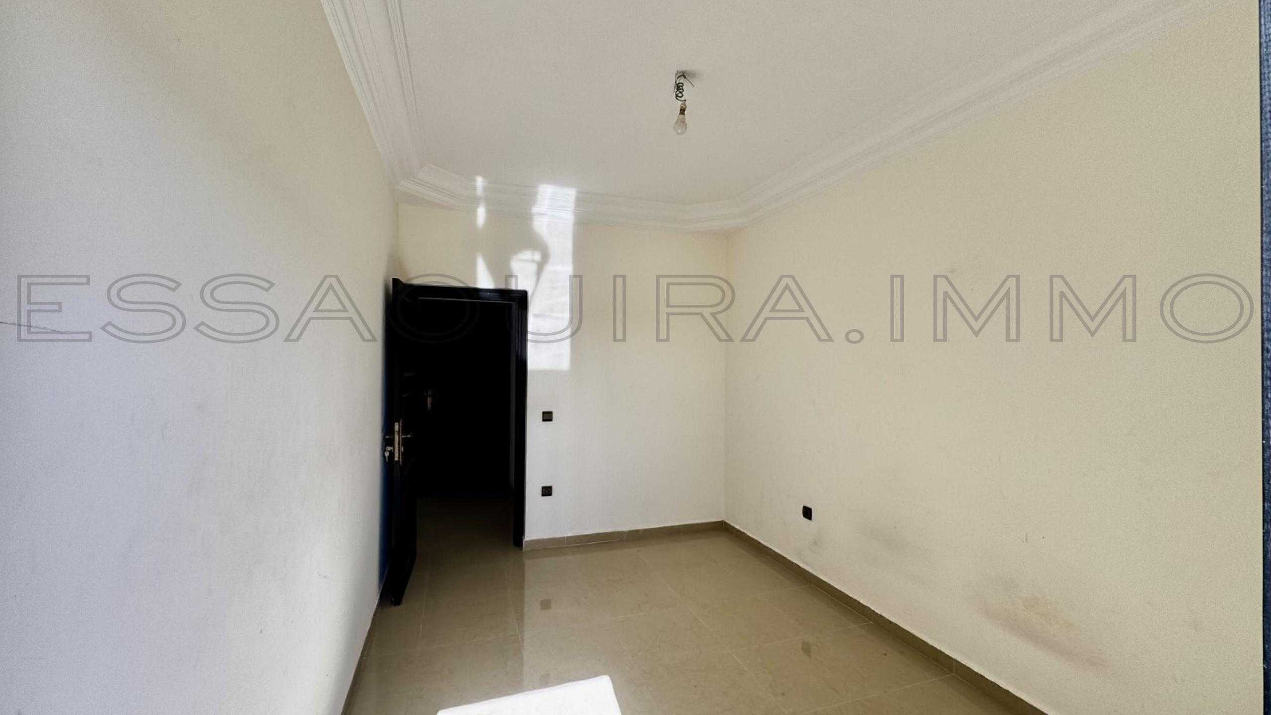 appartement avec 2 chambres et 1 salle de bain