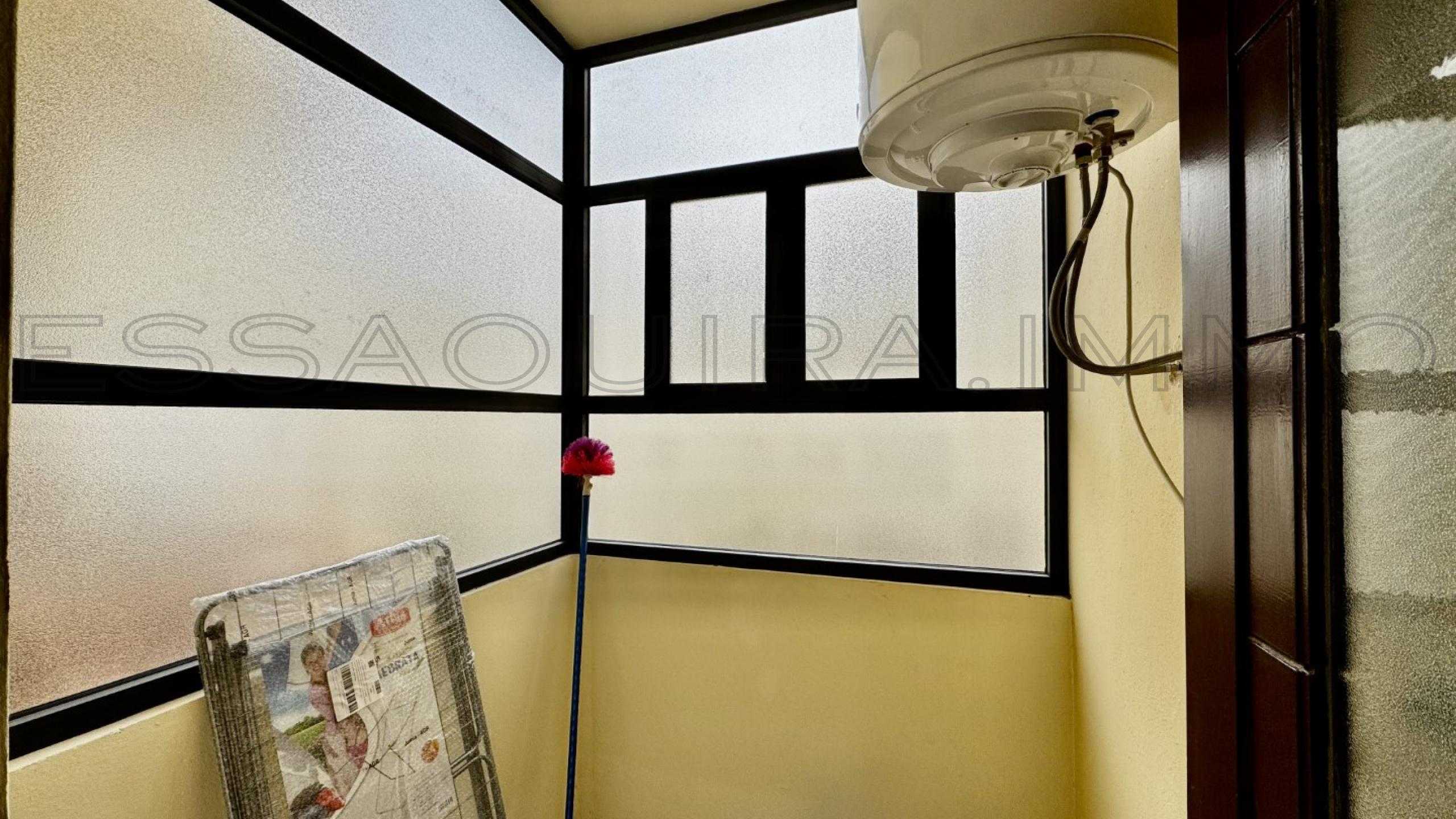 appartement avec 2 chambres et 1 salle de bain