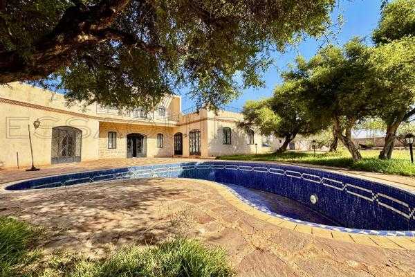 Villa d’Exception avec VNA Définitive – Moderne et du Traditionnel Chi