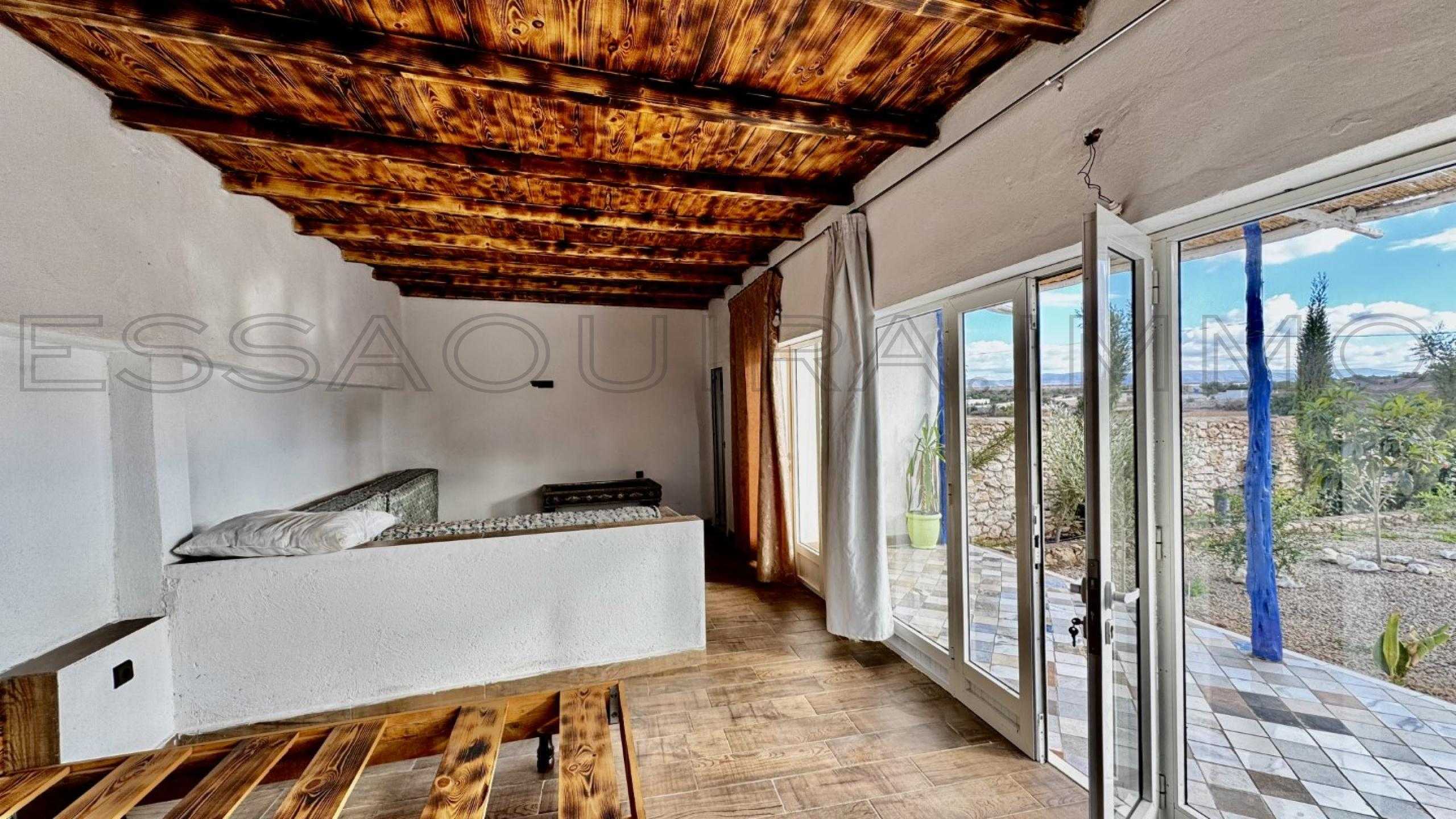 villa de 150 m&sup2; sur un terrain de 1,000 m&sup2;