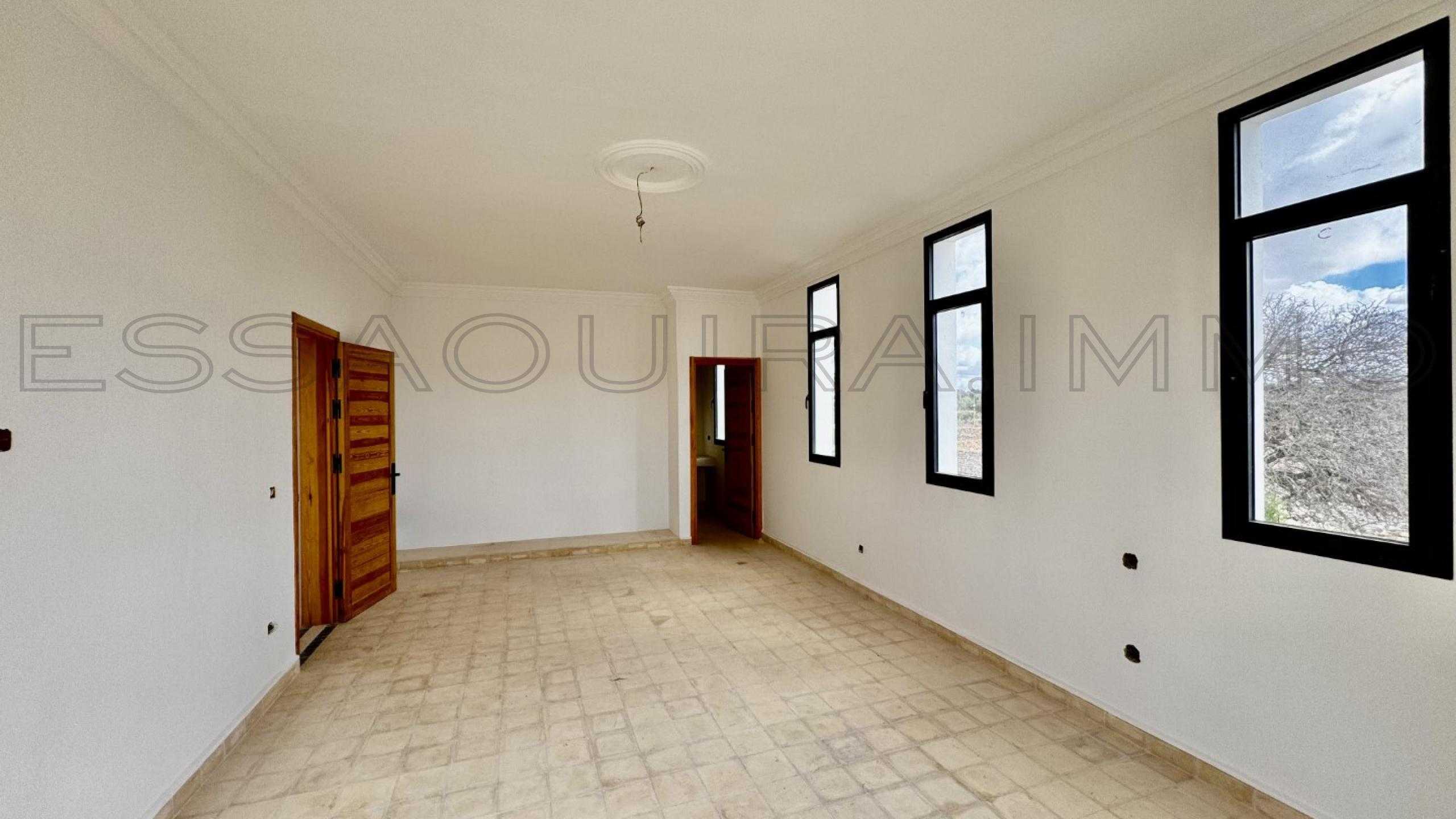 villa avec 4 chambres et 4 salles de bain