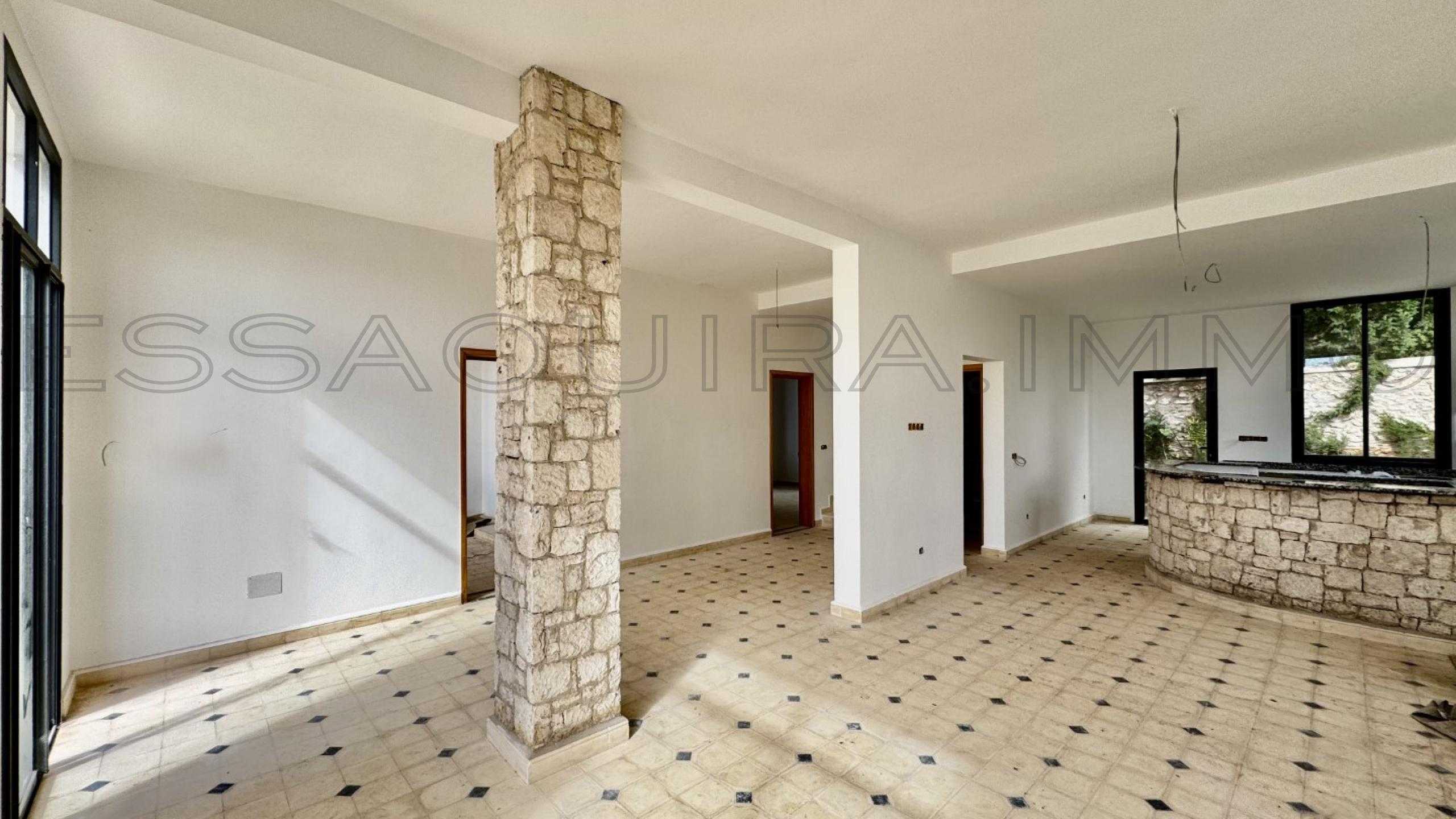 villa avec 4 chambres et 4 salles de bain