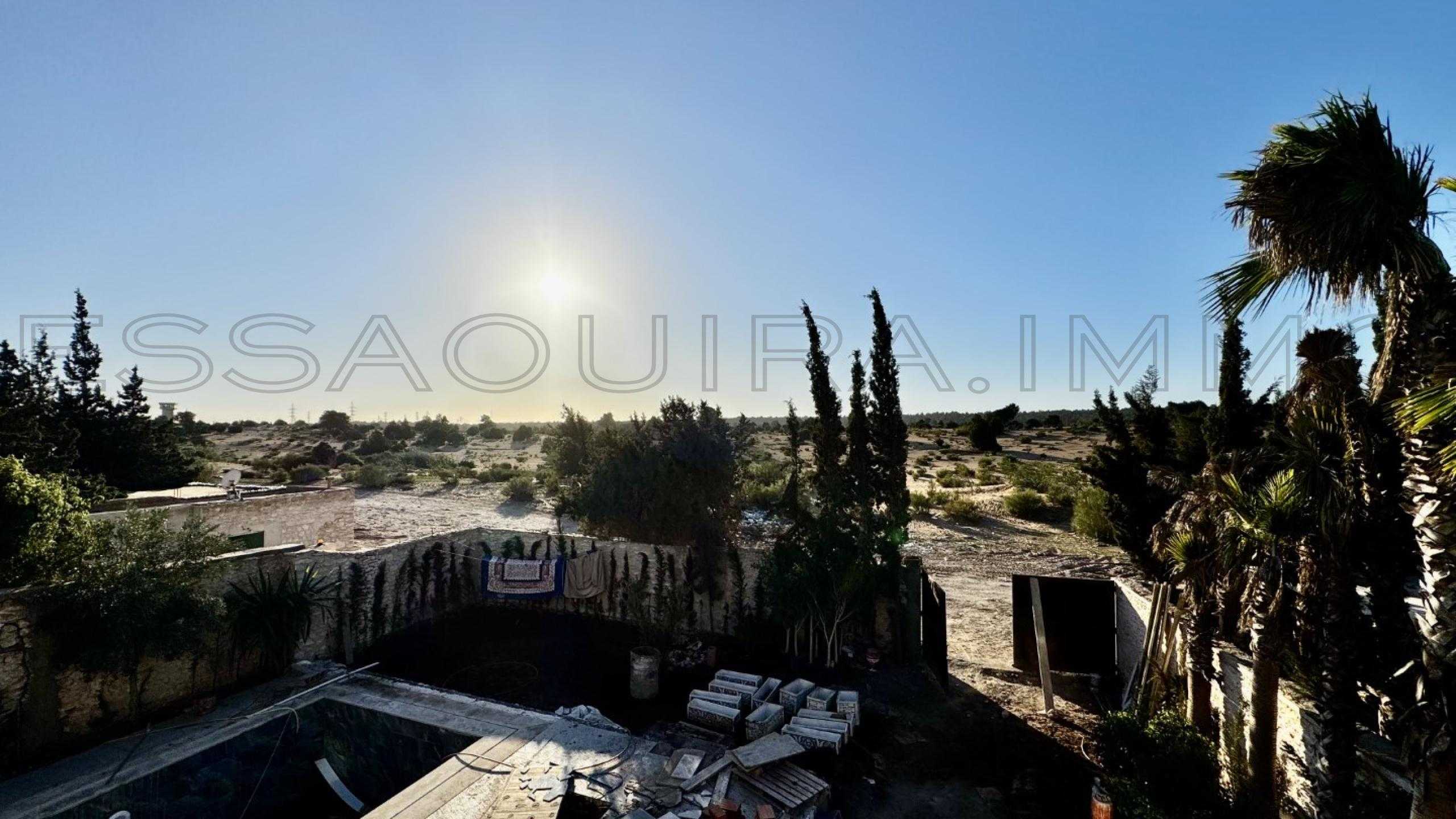 villa de 280 m² sur un terrain de 600 m²