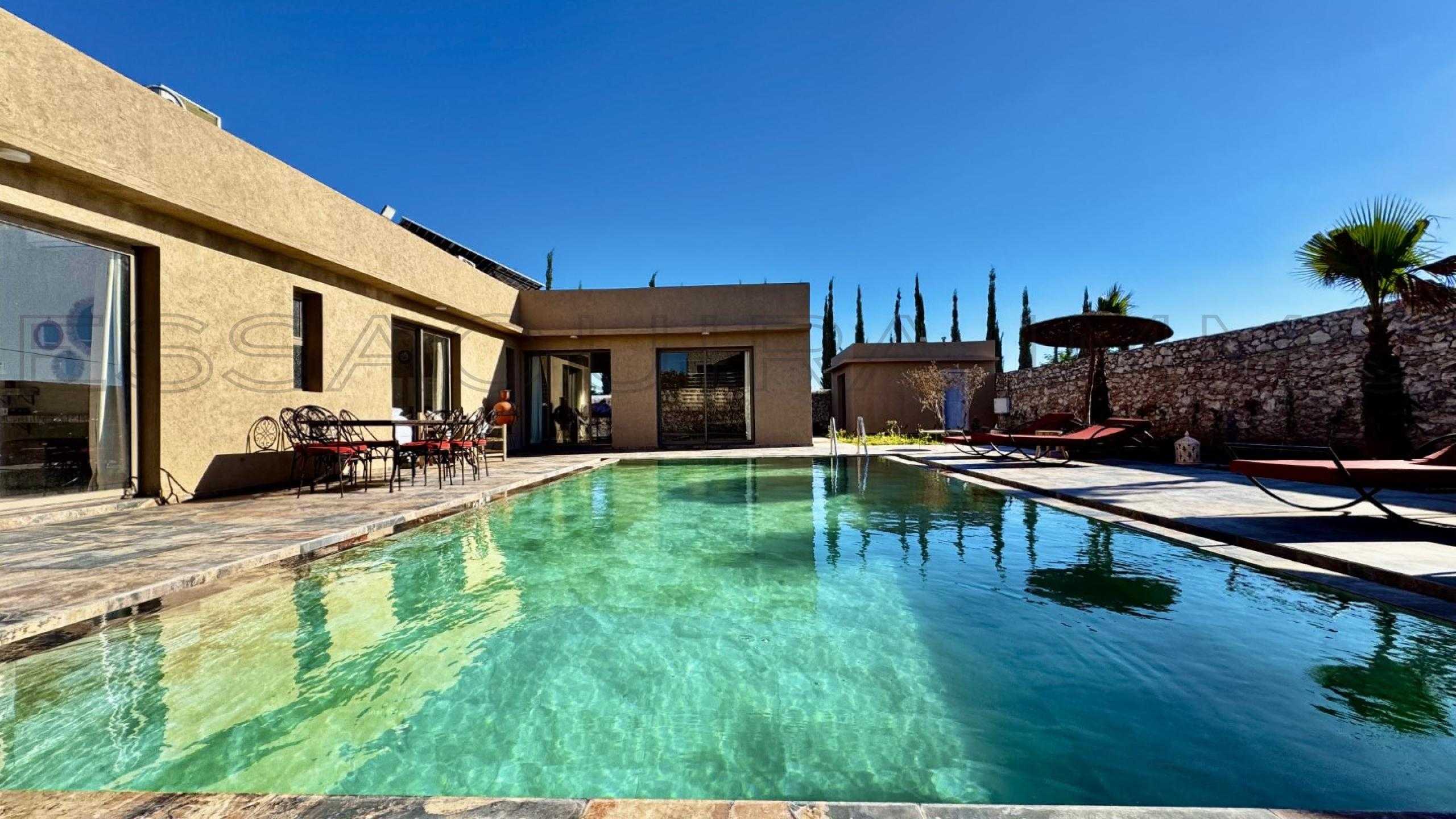 villa référence 2481