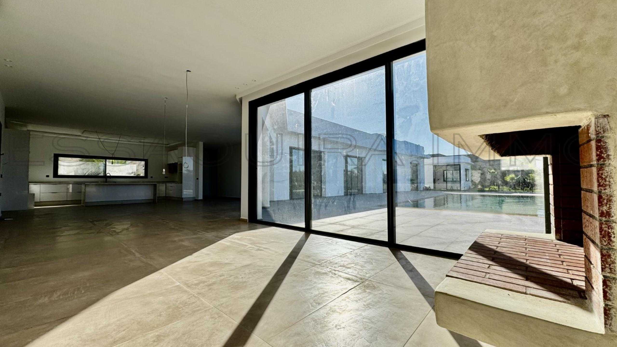 villa de 290 m² sur un terrain de 1,600 m²