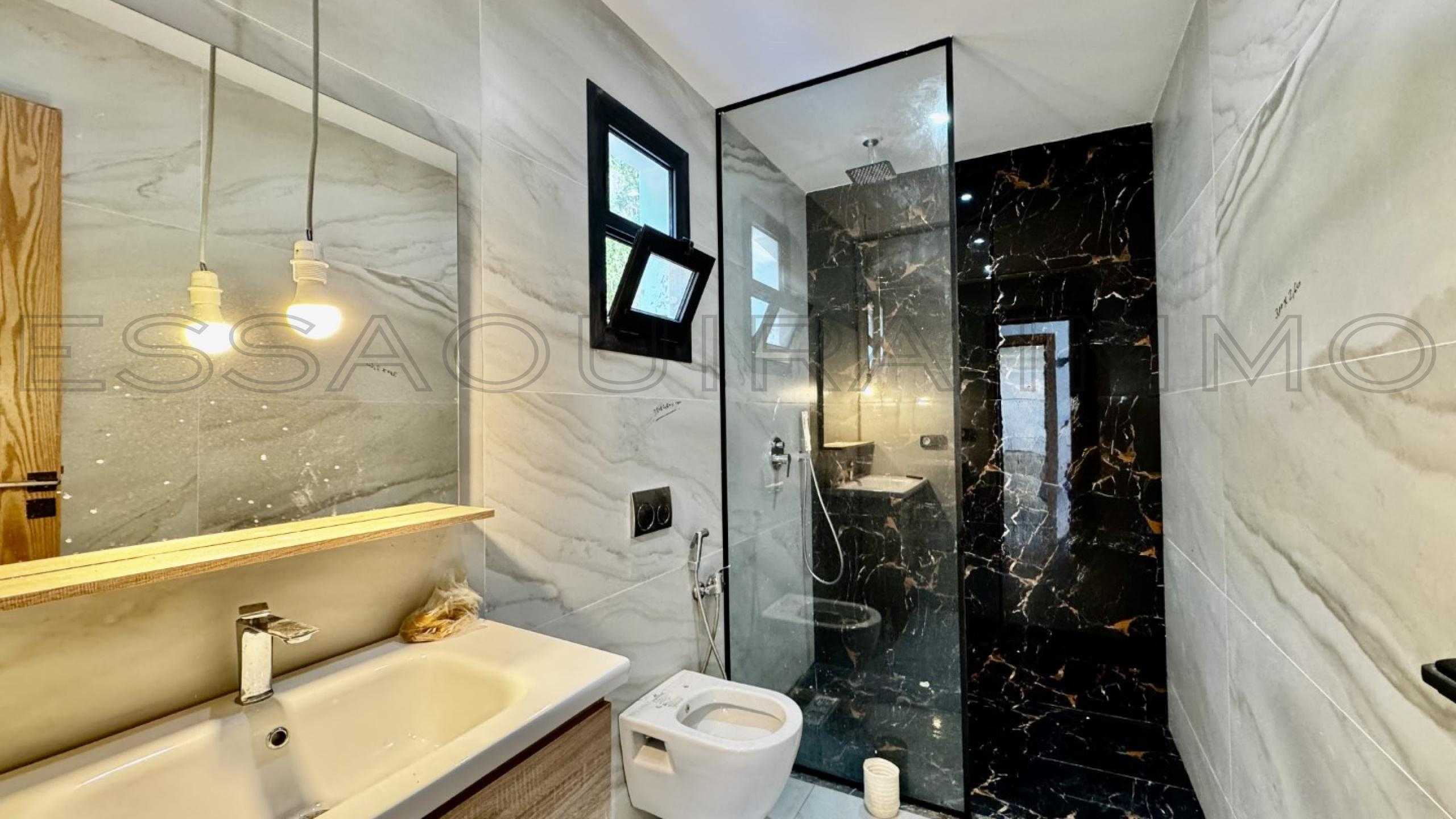 villa de 290 m² sur un terrain de 1,600 m²