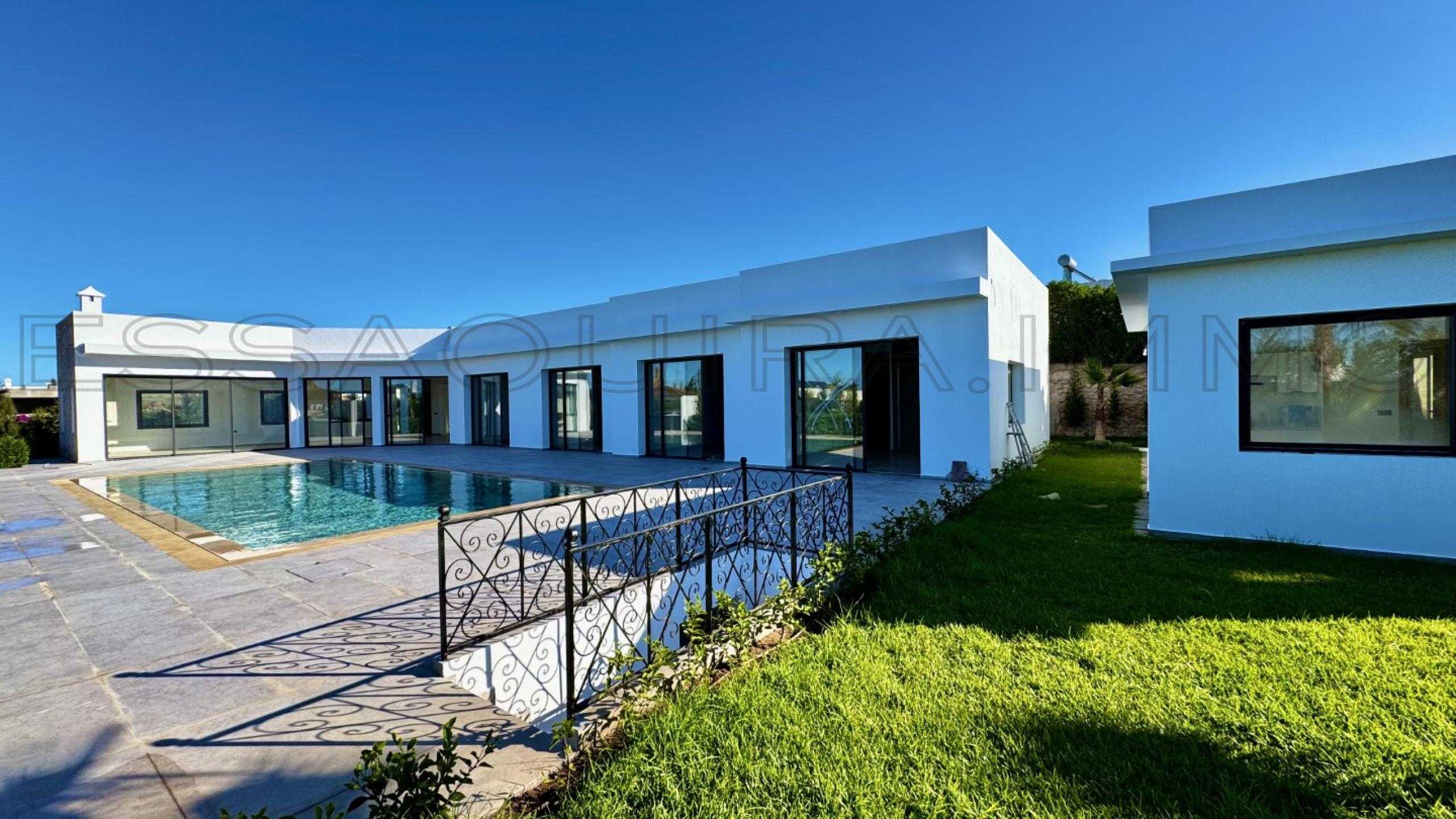 villa avec 4 chambres et 4 salles de bain