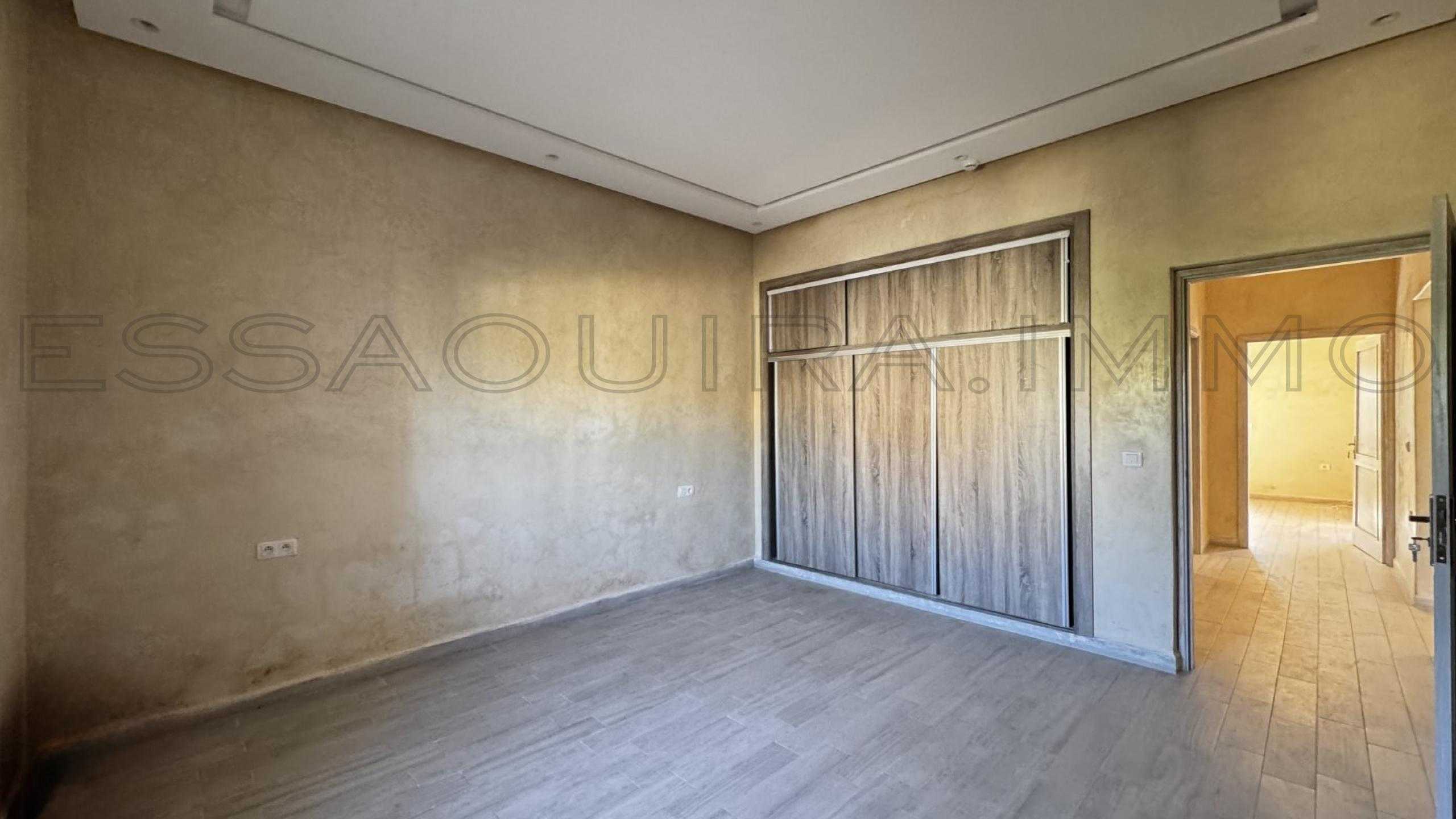 villa de 200 m&sup2; sur un terrain de 1,300 m&sup2;