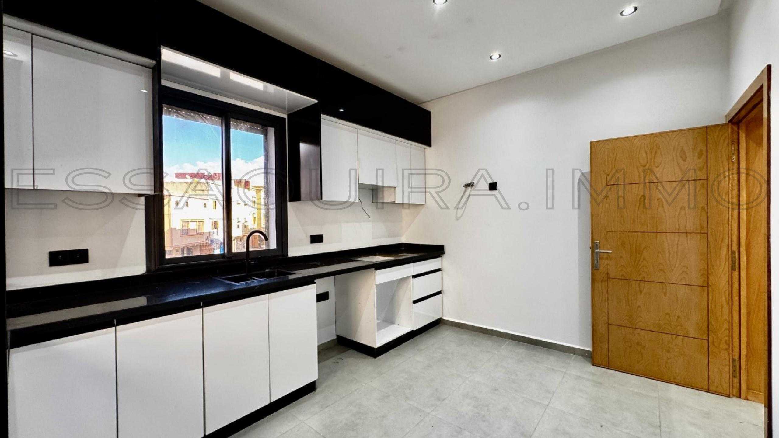 appartement avec 2 chambres et 1 salle de bain