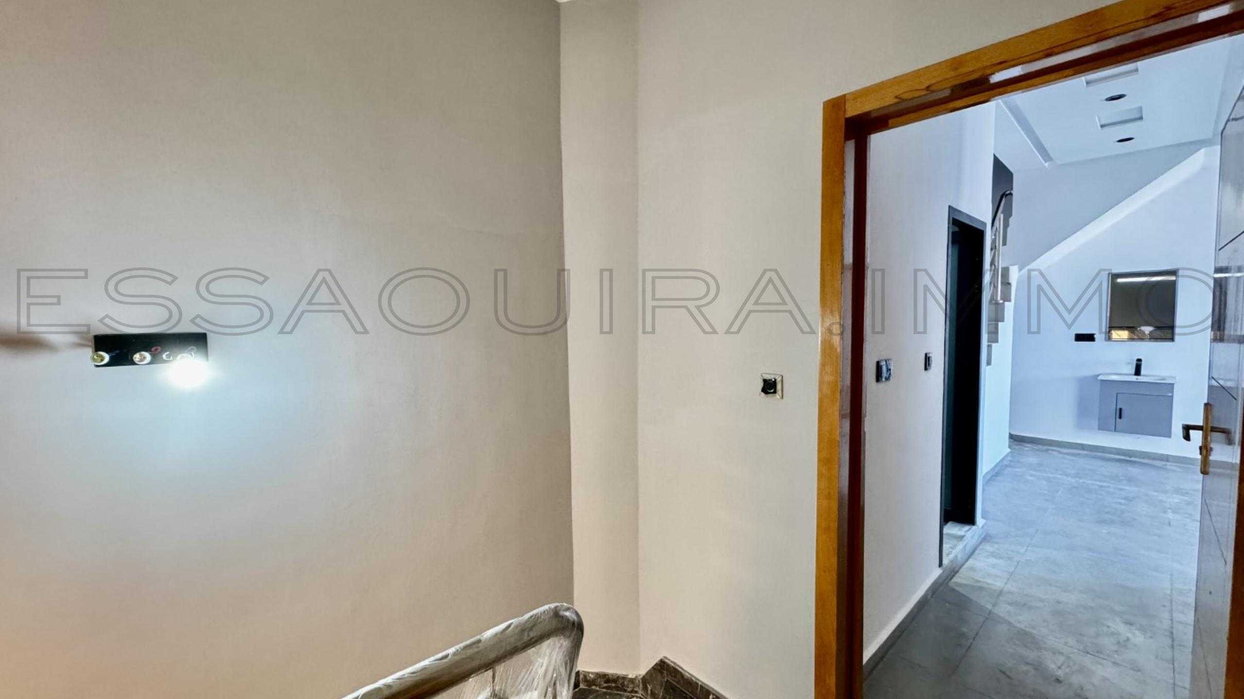 appartement avec 2 chambres et 1 salle de bain