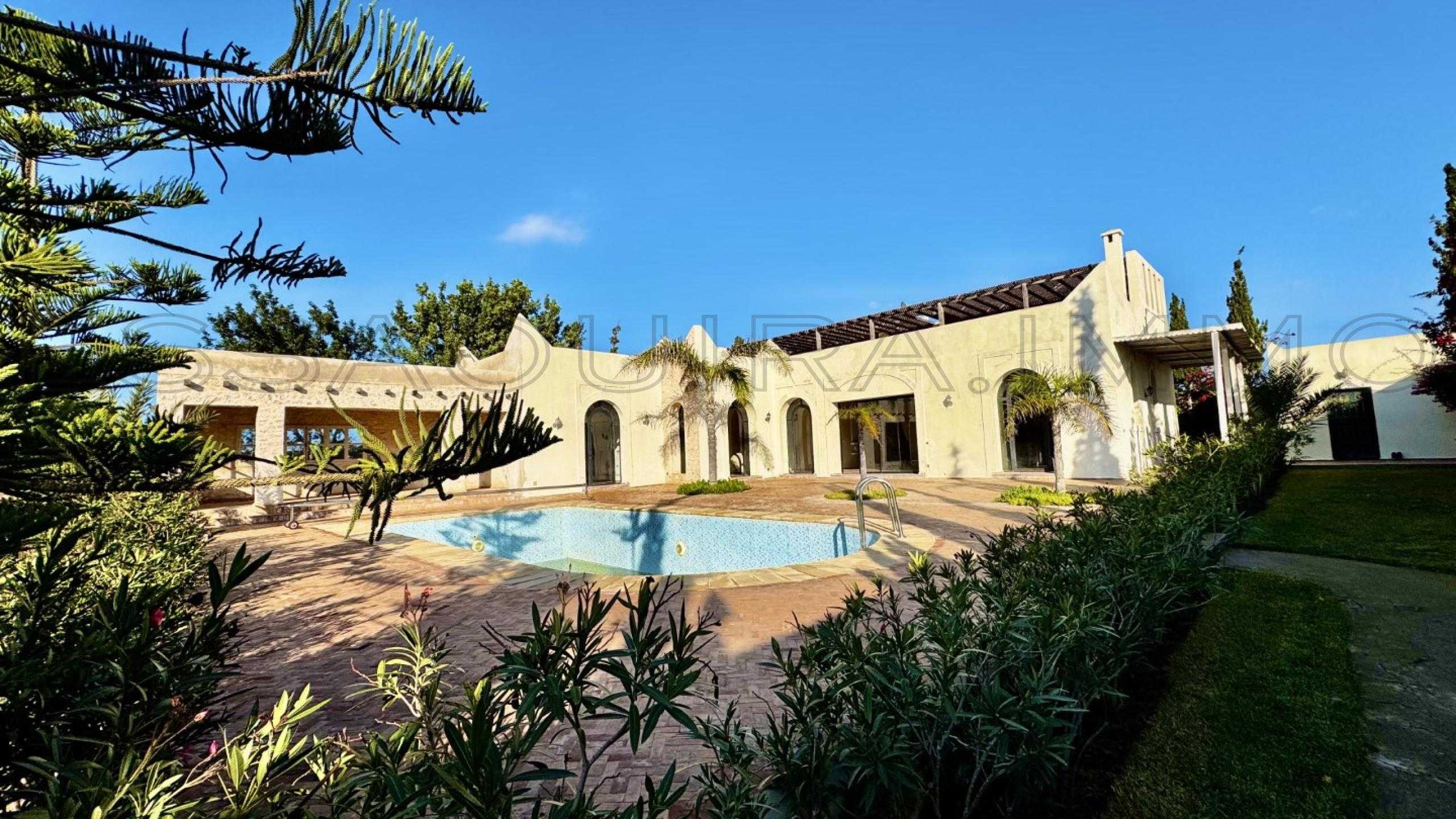 villa référence 2494