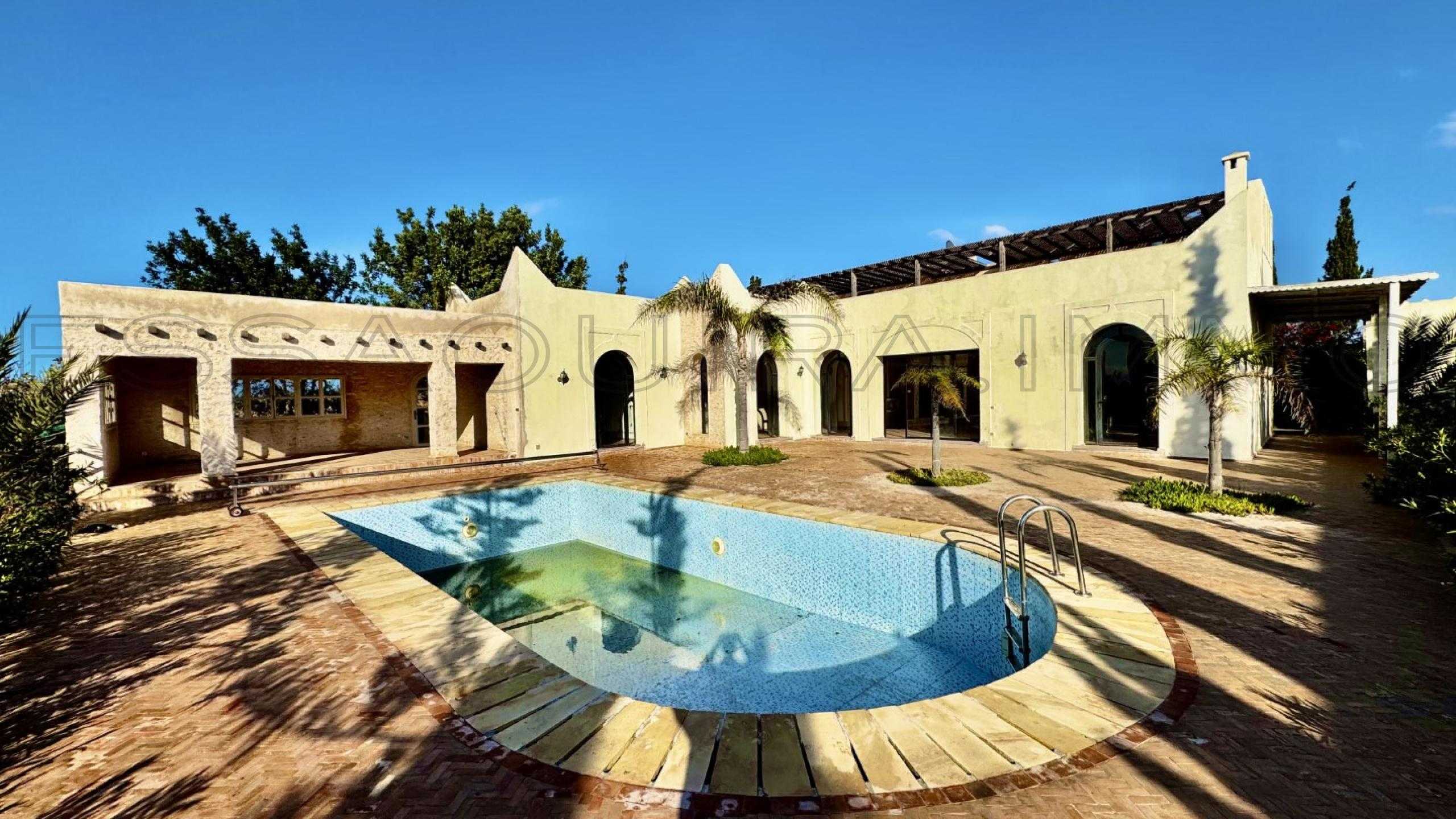 villa référence 2494