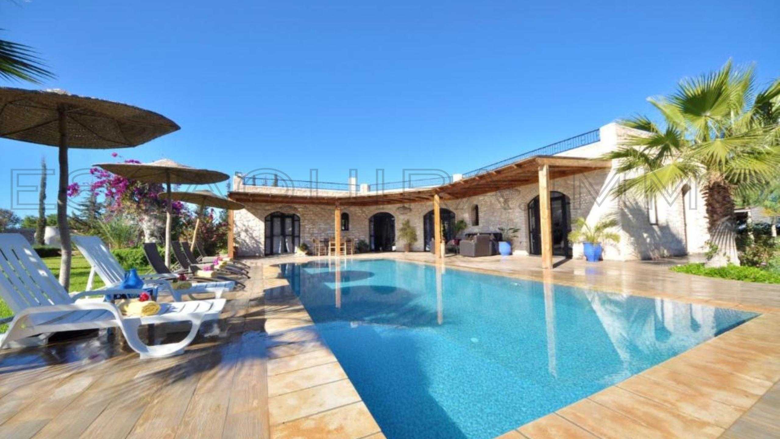 villa référence 2501