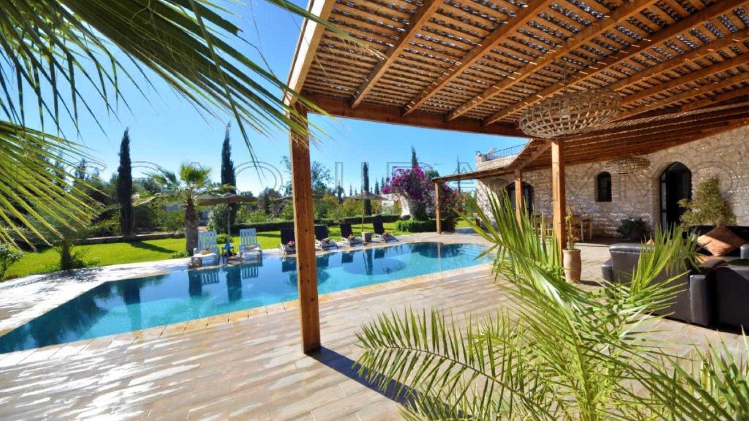 villa de 170 m&sup2; sur un terrain de 1,500 m&sup2;