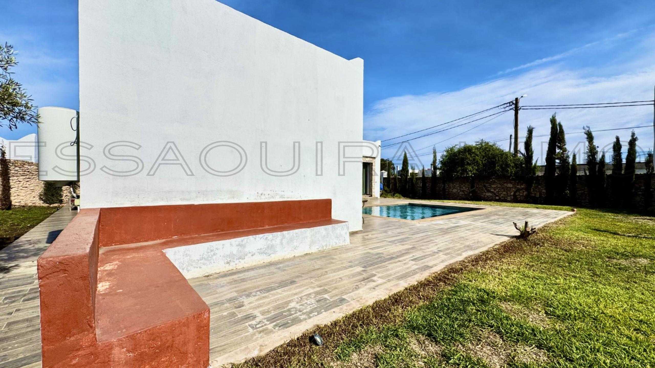 villa de 130 m&sup2; sur un terrain de 1,000 m&sup2;