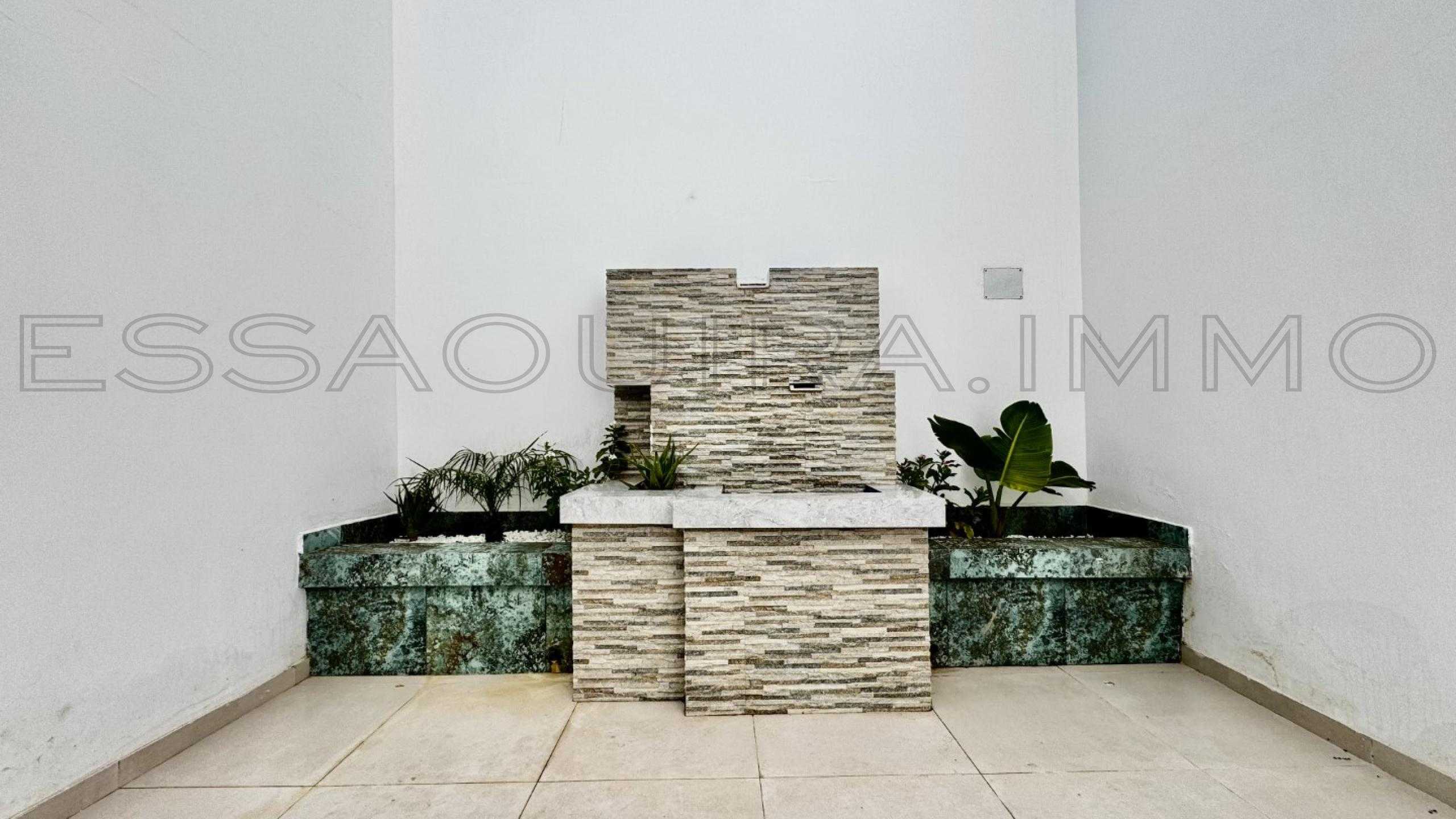 appartement avec 2 chambres et 2 salles de bain