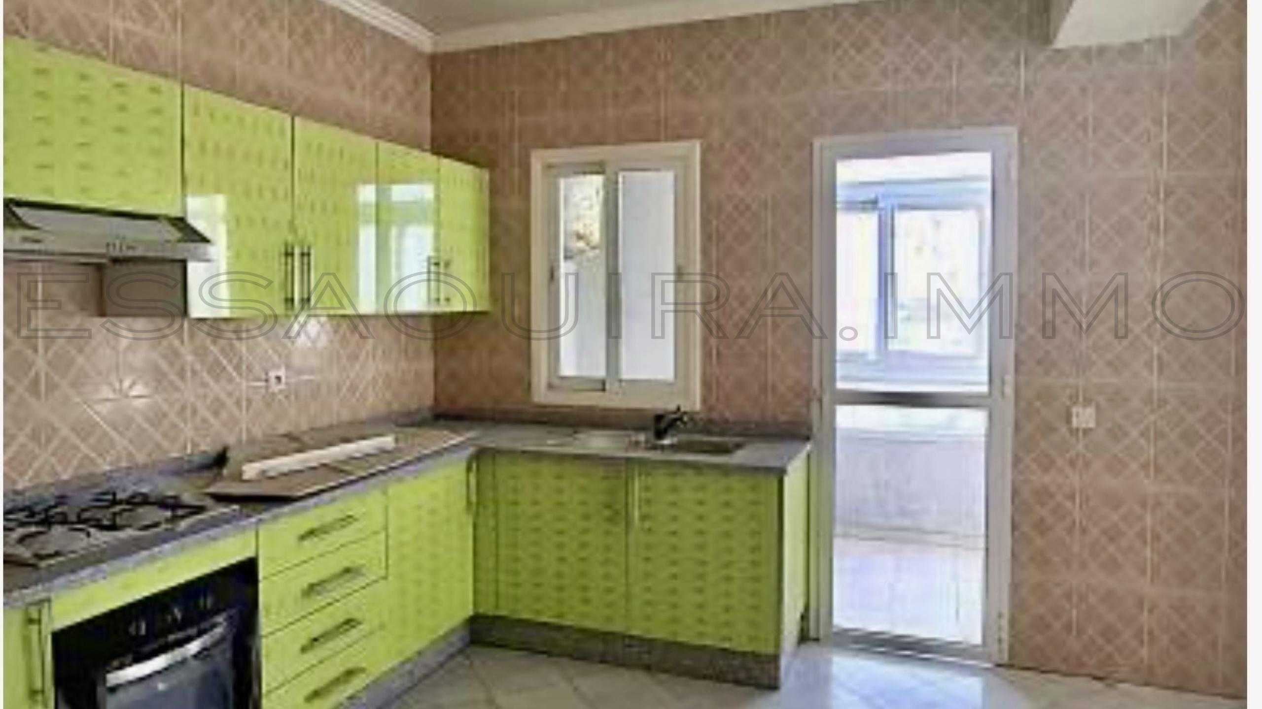 appartement avec 2 chambres et 2 salles de bain