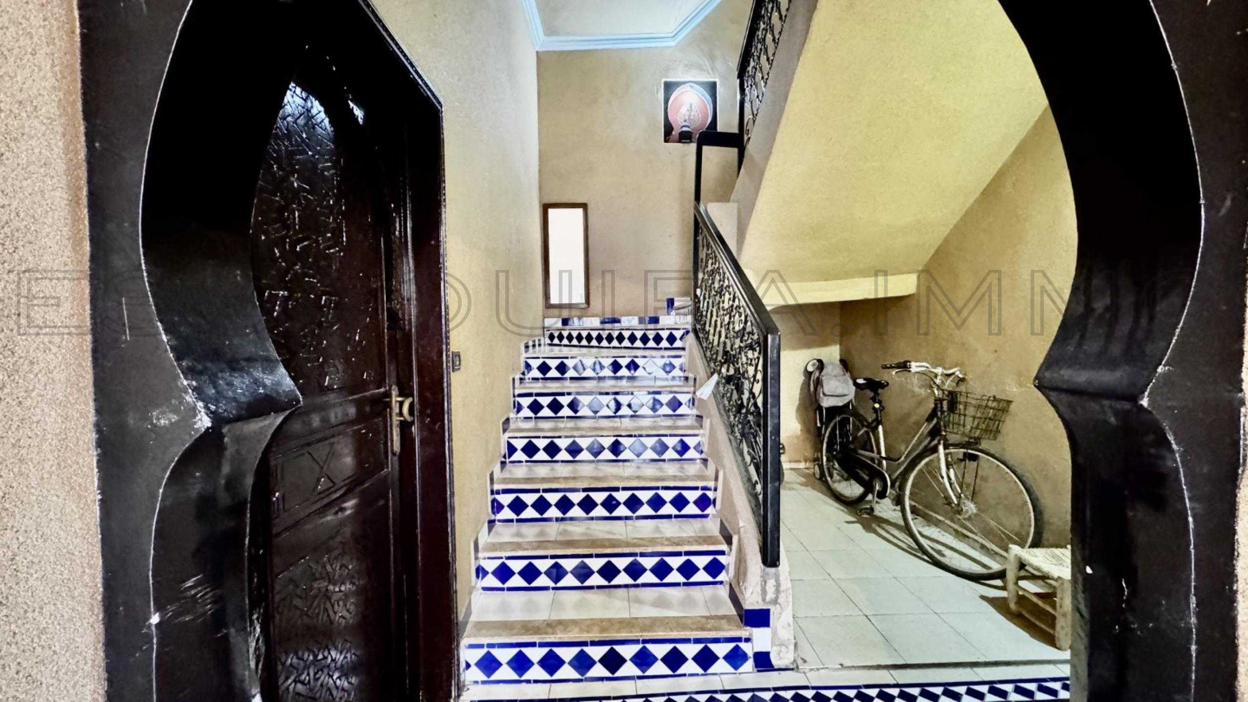 appartement avec 2 chambres et 1 salle de bain