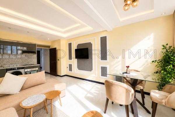 Appartement contemporain à 50 mètres de la plage – Confort & modernité
