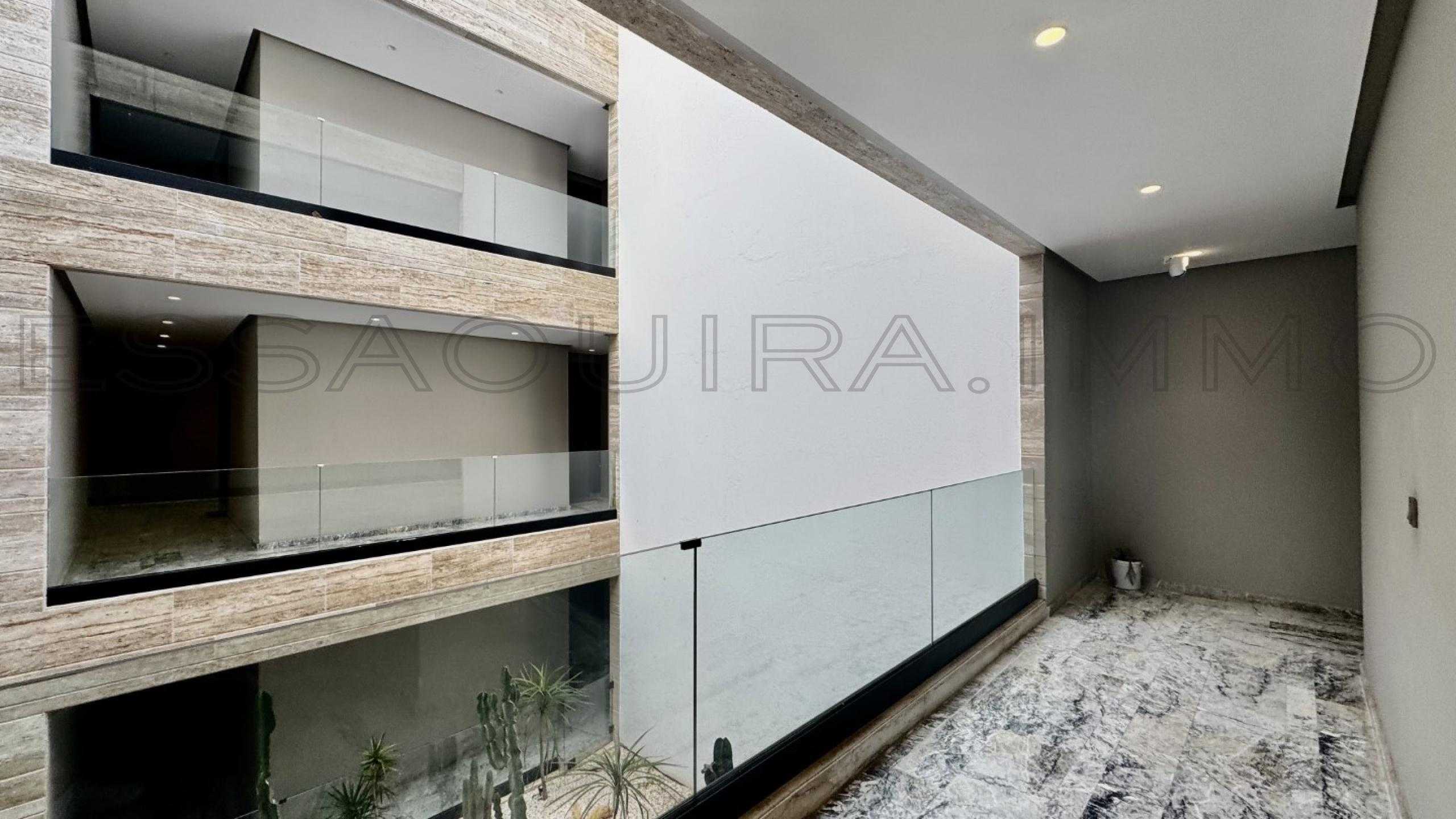 appartement avec 2 chambres et 2 salles de bain