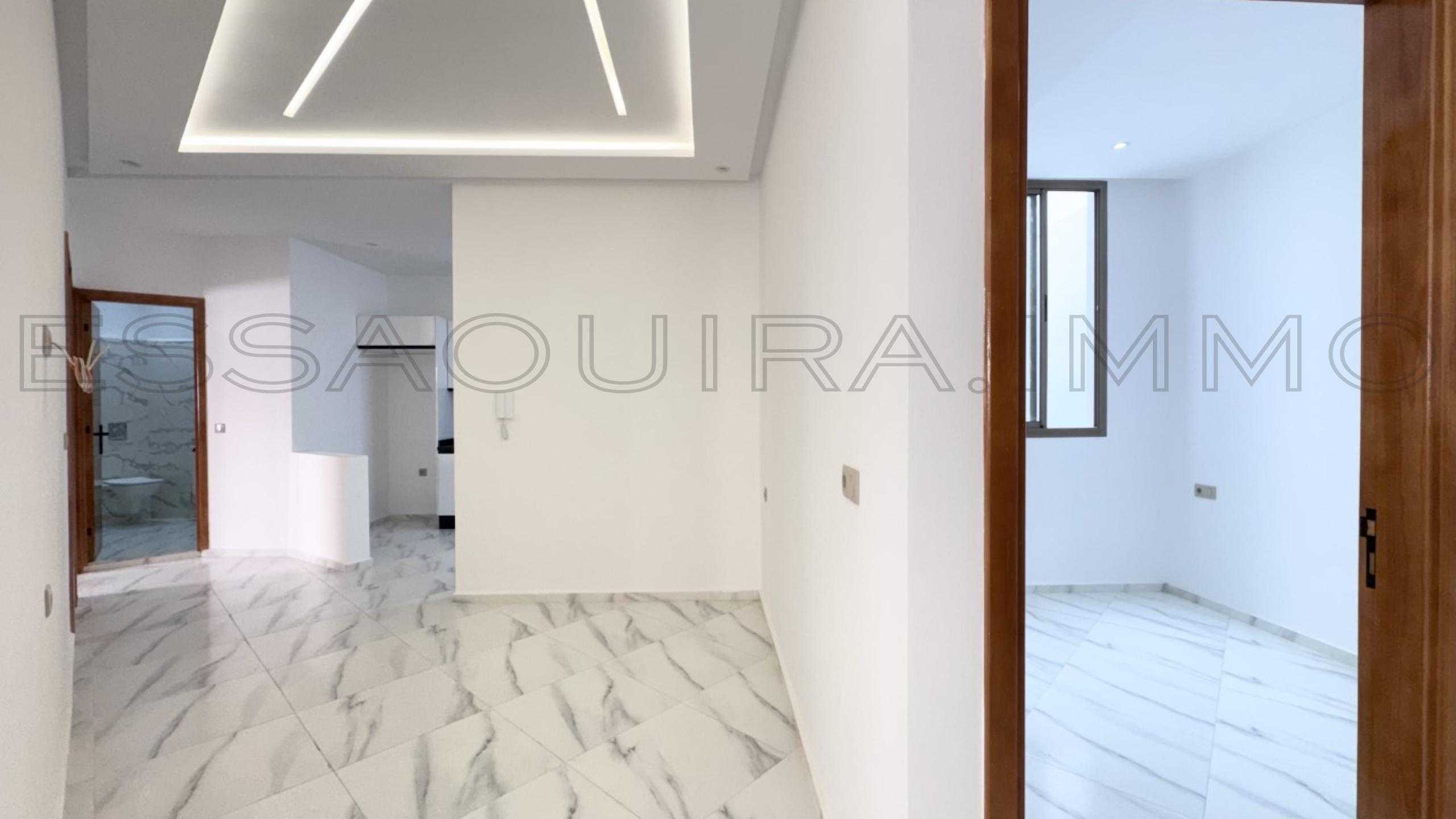 appartement avec 3 chambres et 1 salle de bain