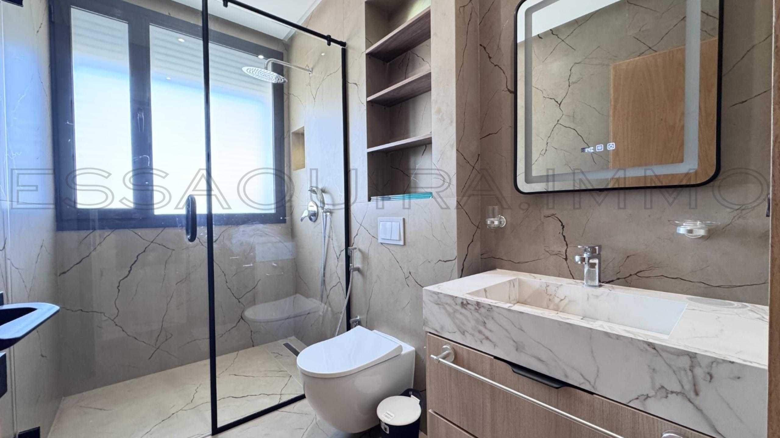 appartement avec réfrigérateur